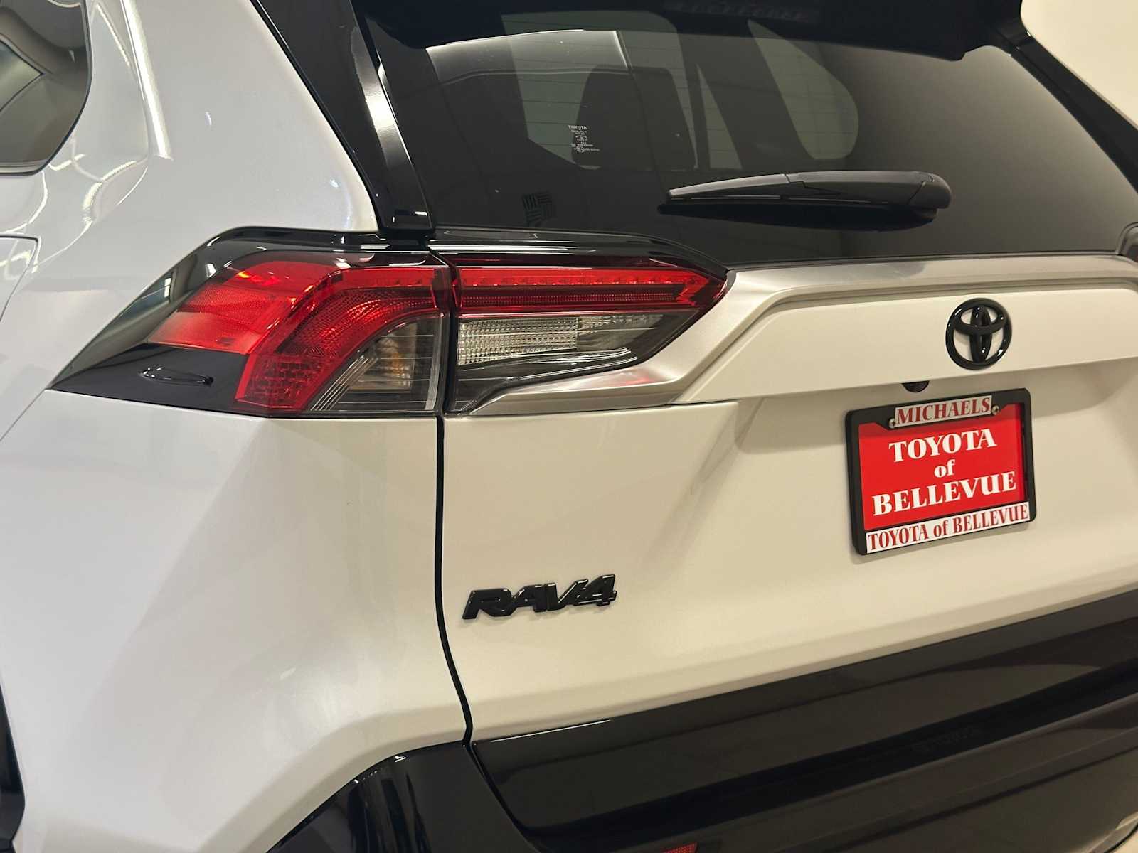 Thumbnail: 2025 Toyota RAV4 - 7