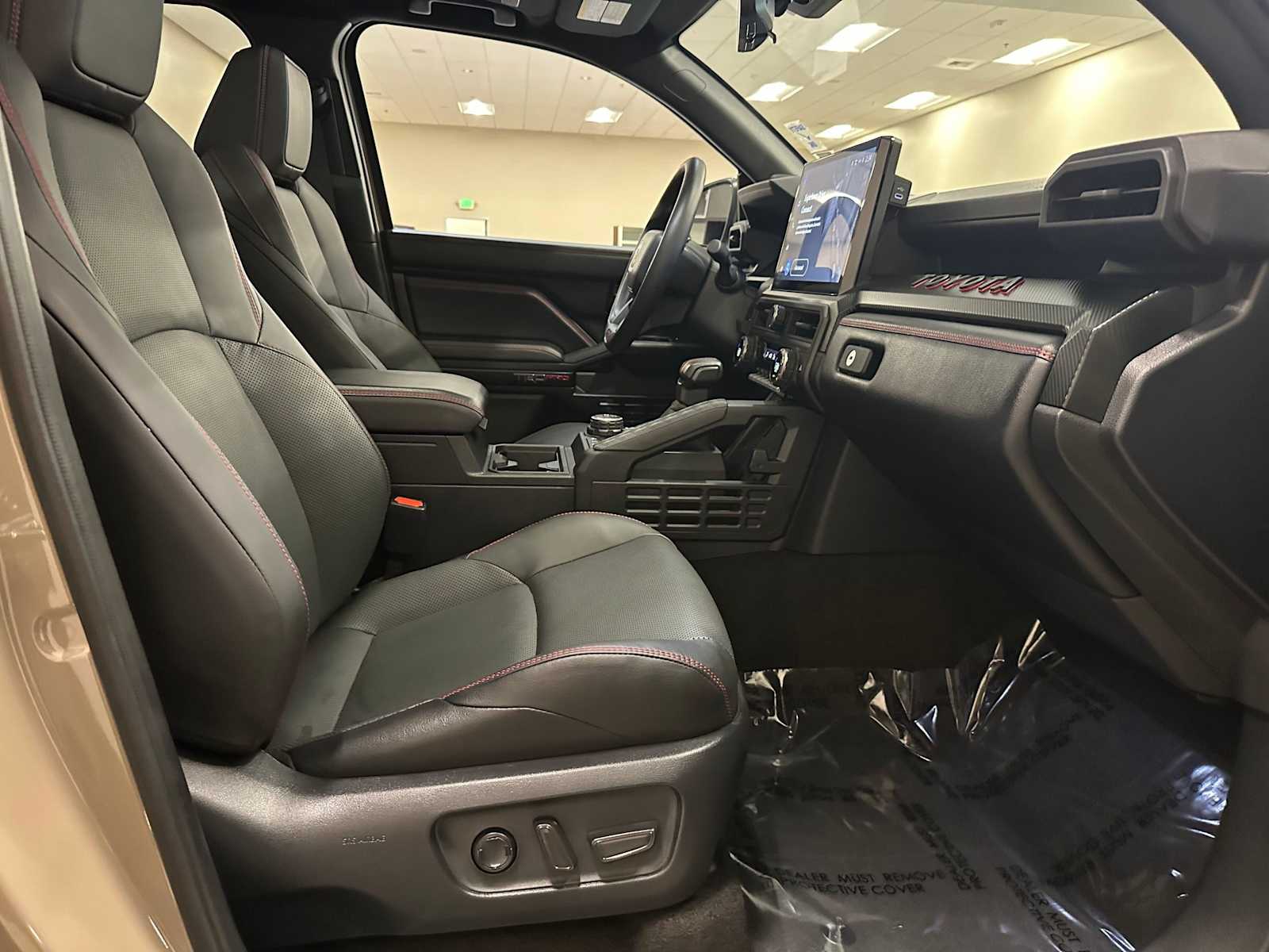 Thumbnail: 2025 Toyota 4Runner - 28