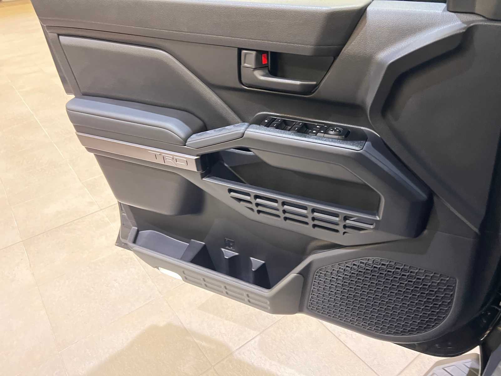 Thumbnail: 2025 Toyota 4Runner - 17