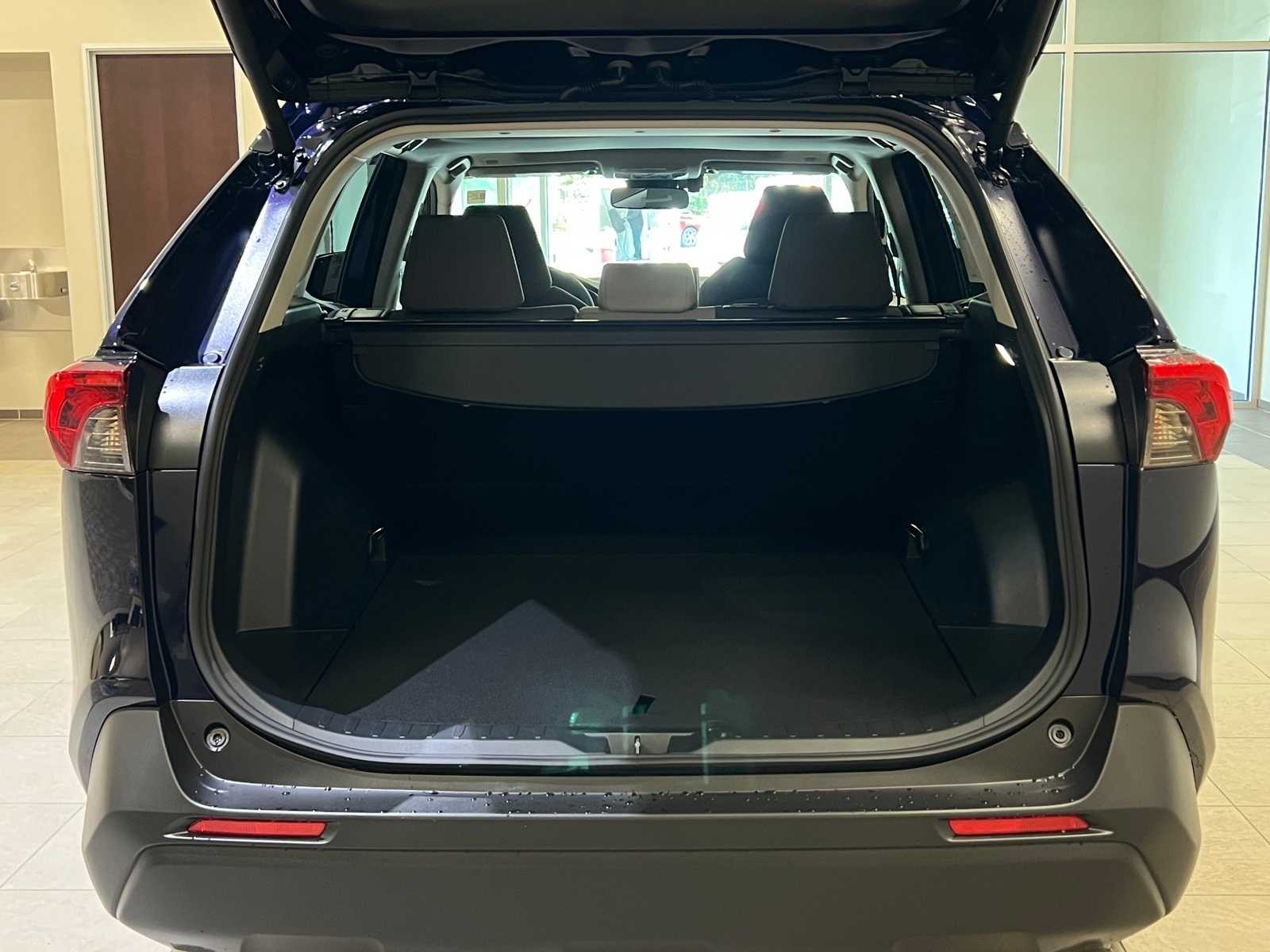 Thumbnail: 2025 Toyota RAV4 - 30