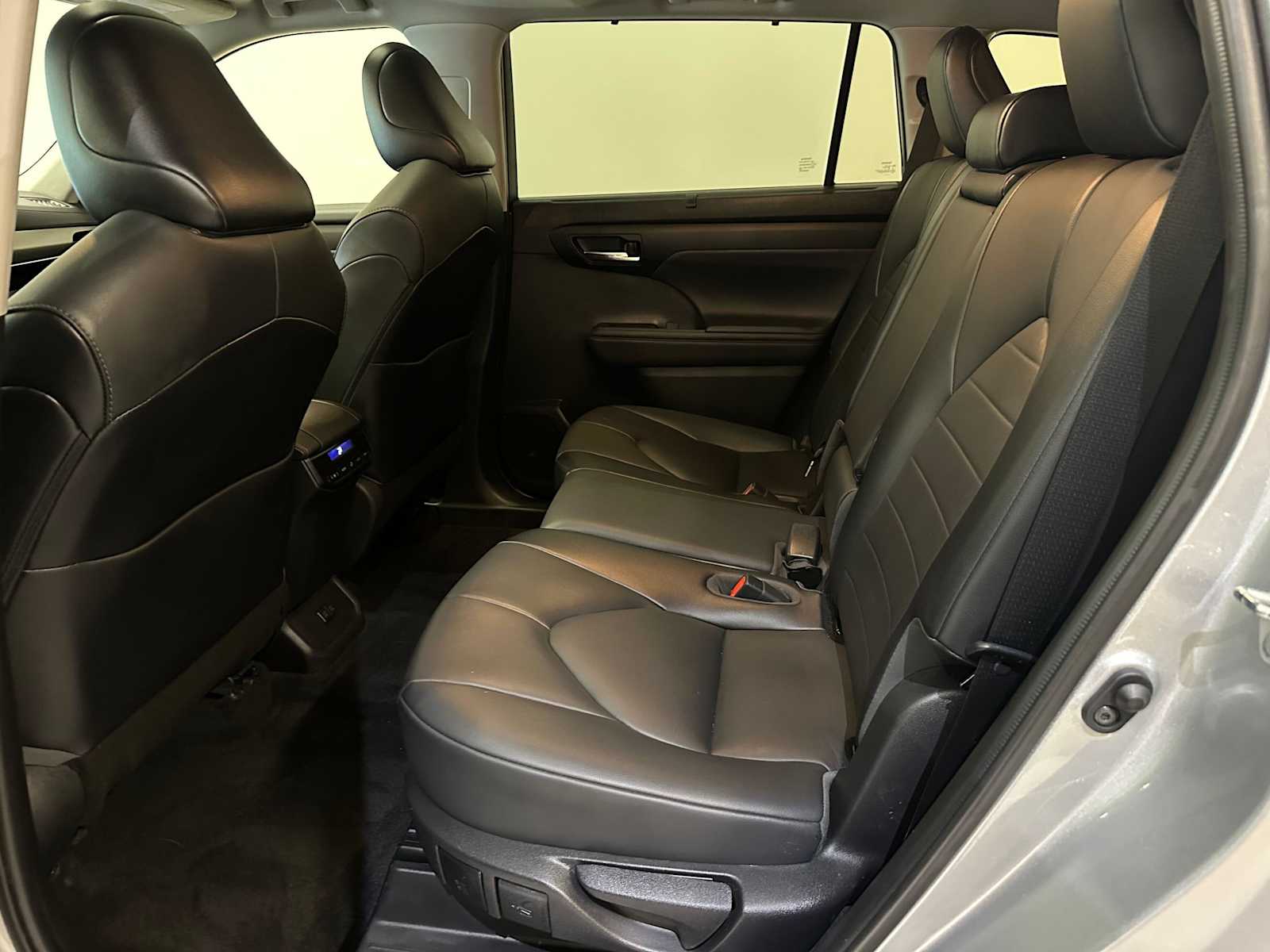Thumbnail: 2021 Toyota Highlander - 22