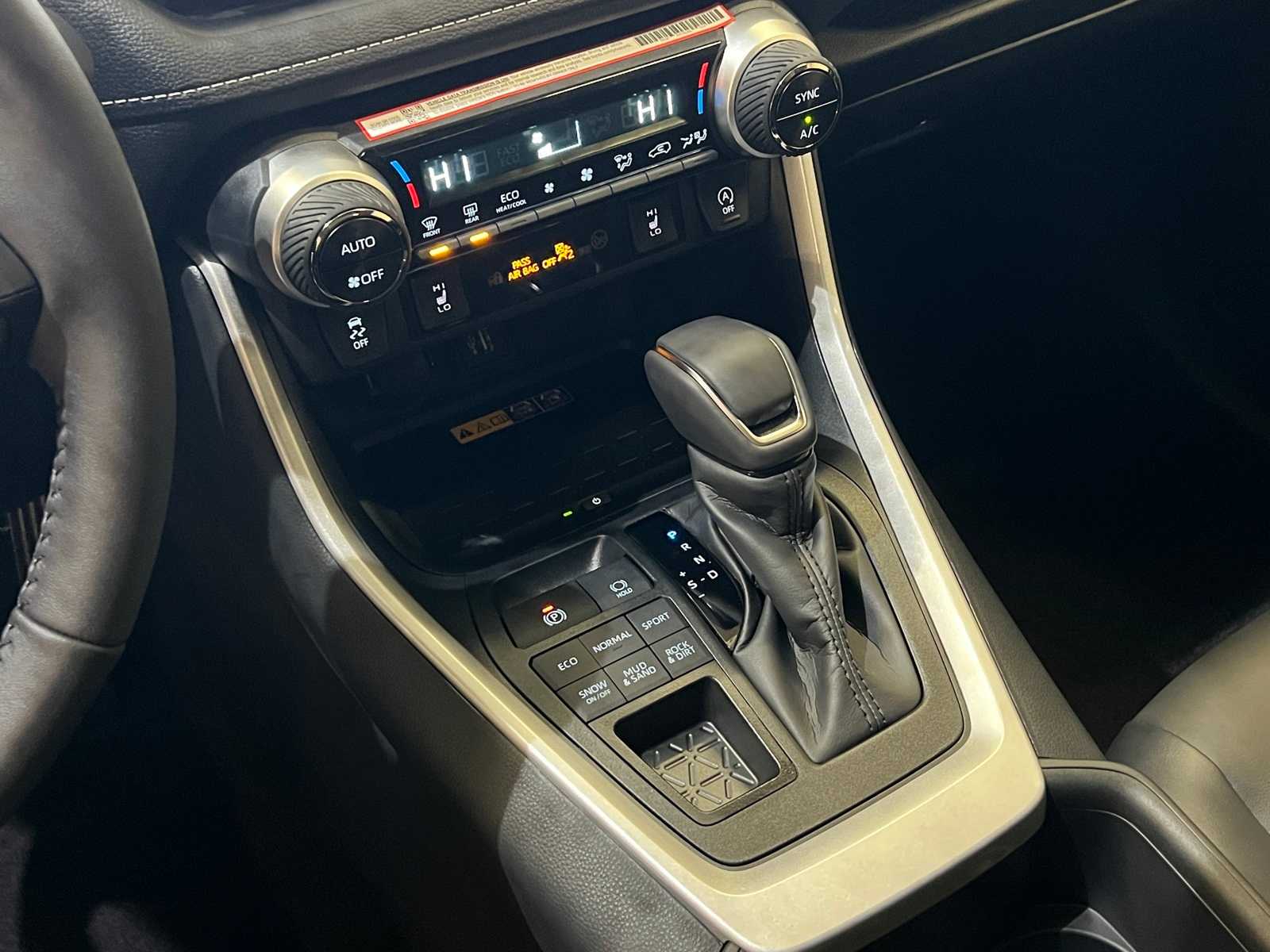 Thumbnail: 2025 Toyota RAV4 - 23