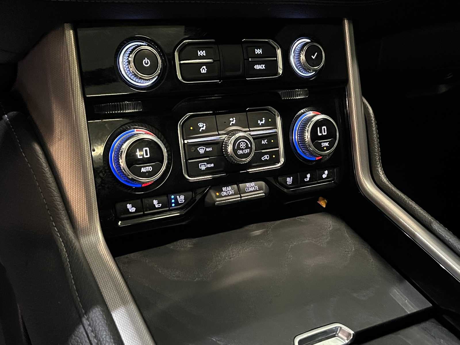 Thumbnail: 2022 GMC Yukon - 25