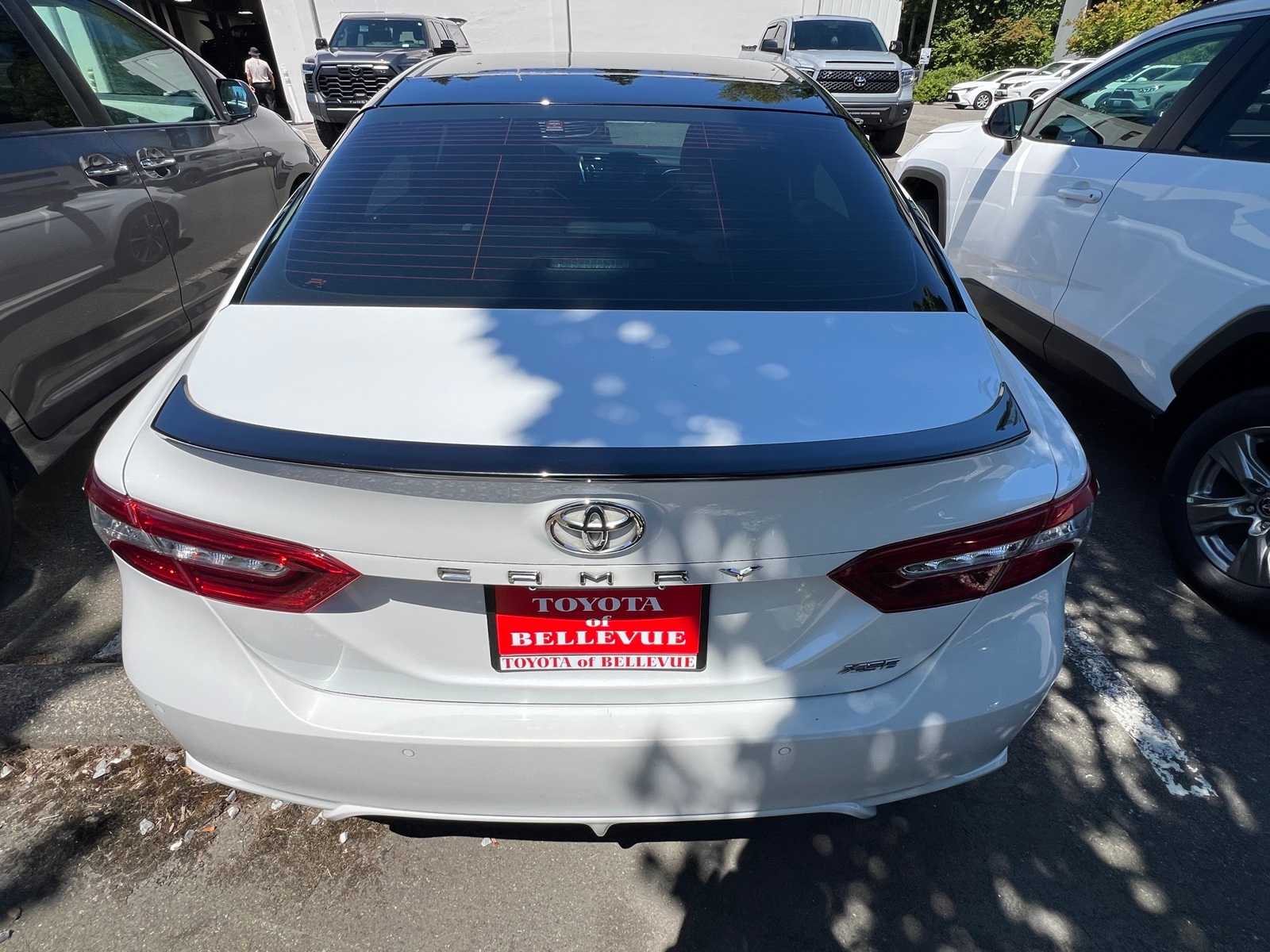 Thumbnail: 2018 Toyota Camry - 8