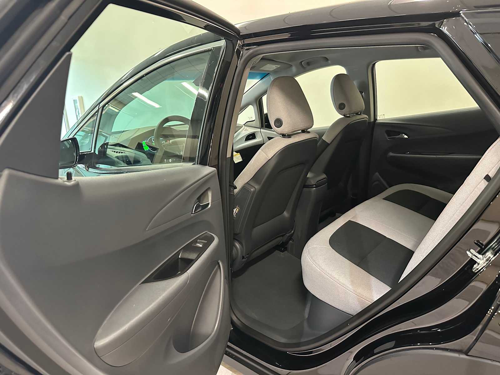 Thumbnail: 2021 Chevrolet Bolt EV - 23