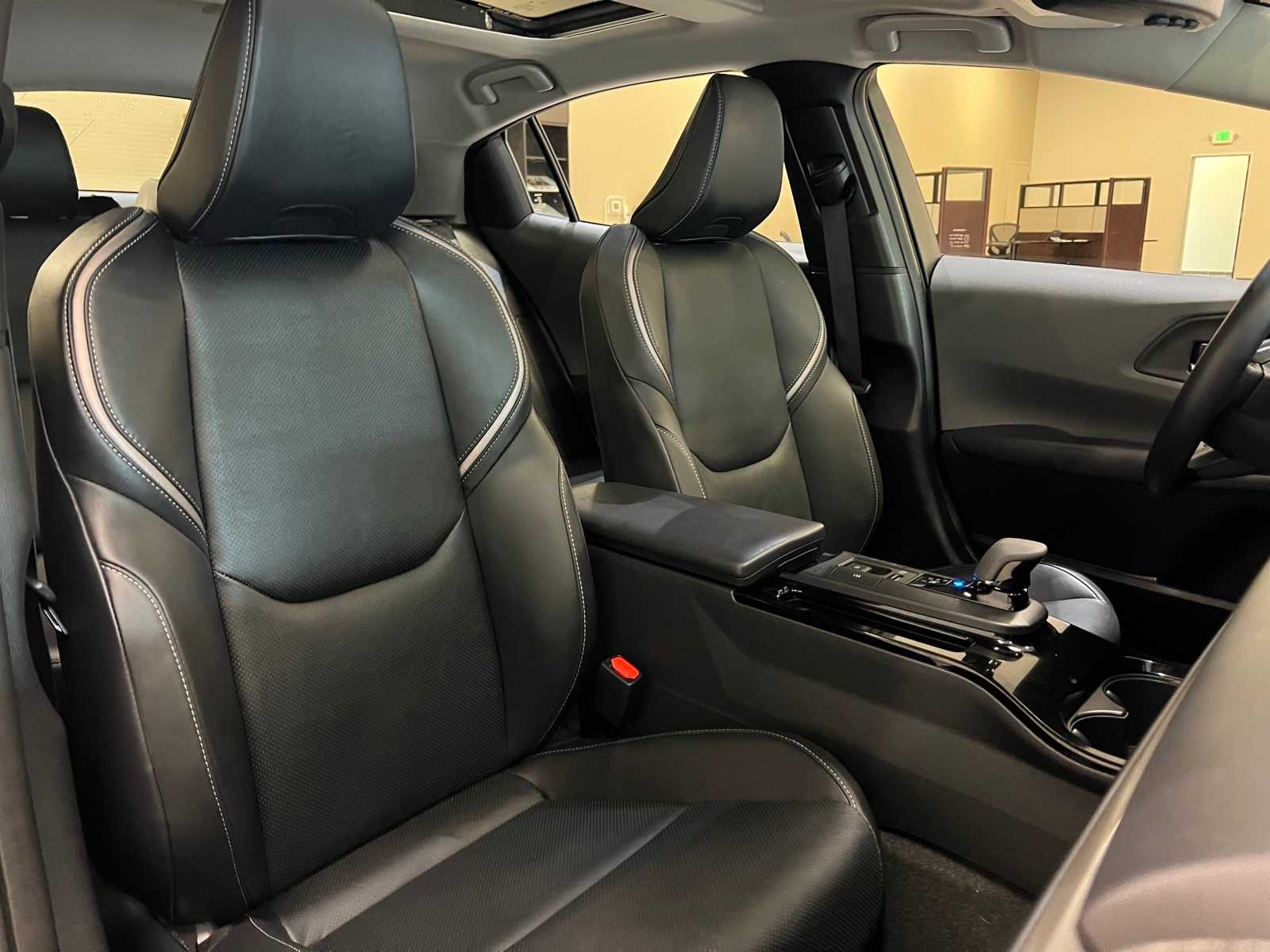 Thumbnail: 2024 Toyota Prius - 14