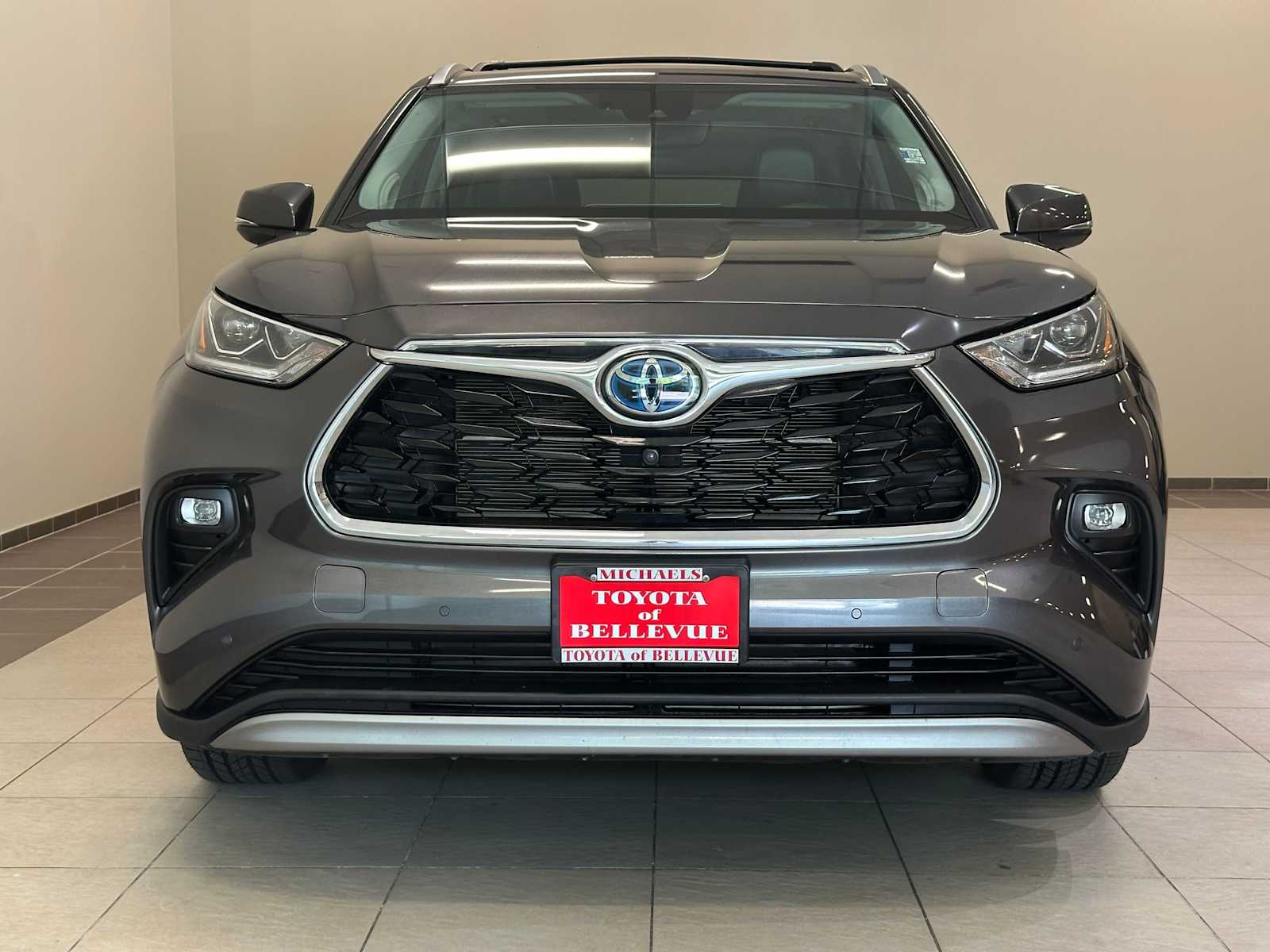 Thumbnail: 2022 Toyota Highlander - 5