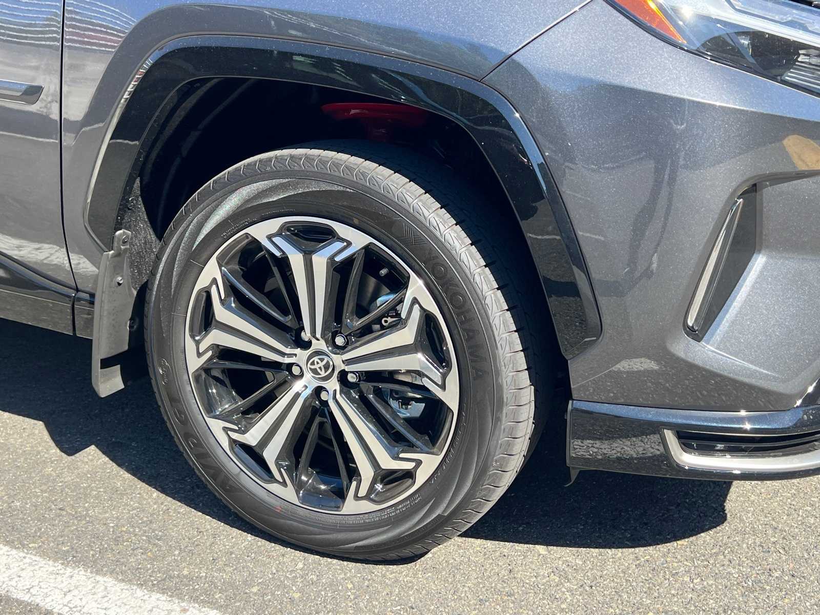 Thumbnail: 2025 Toyota RAV4 - 5