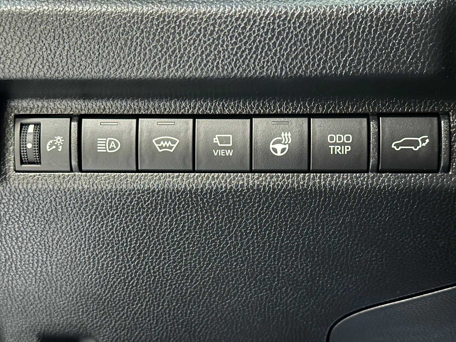 Thumbnail: 2023 Toyota RAV4 - 18