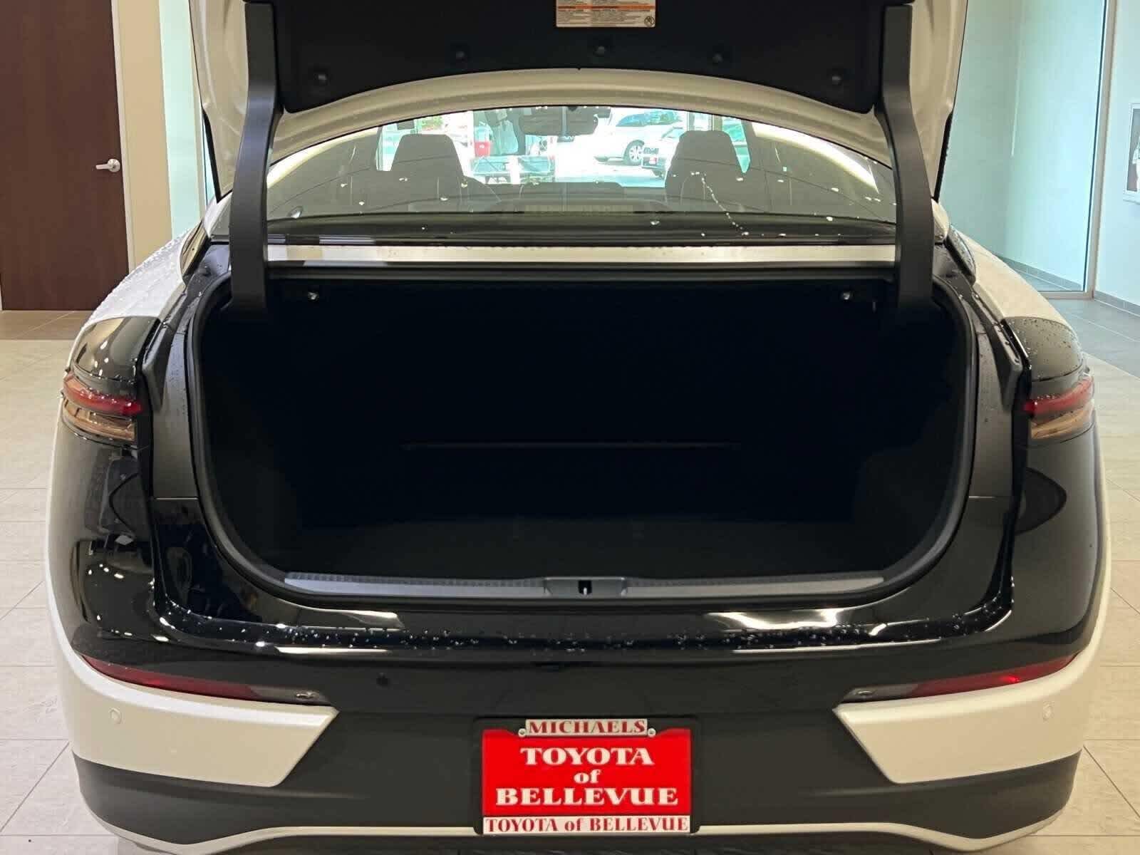 Thumbnail: 2026 Toyota Crown - 31