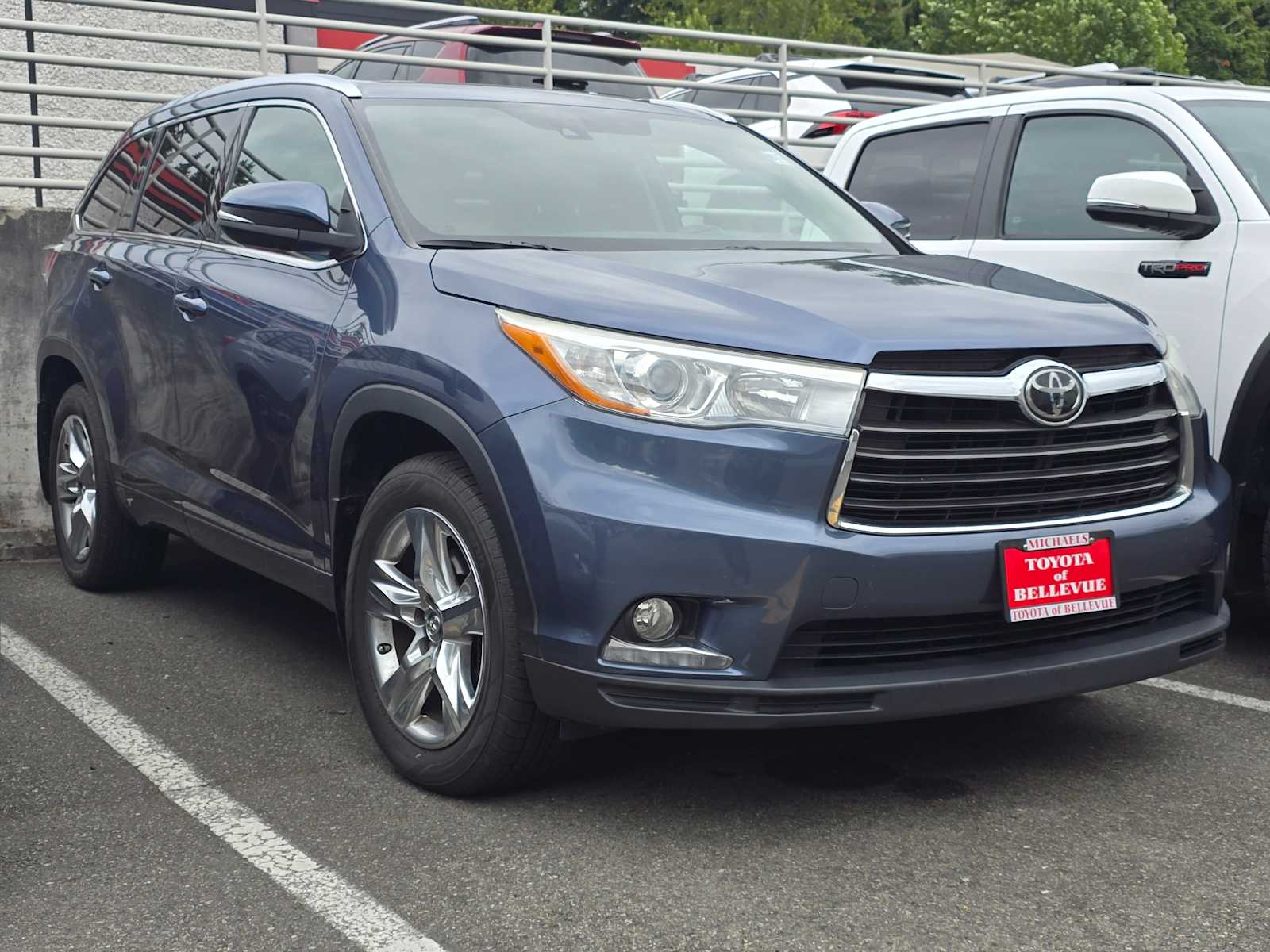 Thumbnail: 2015 Toyota Highlander - 3