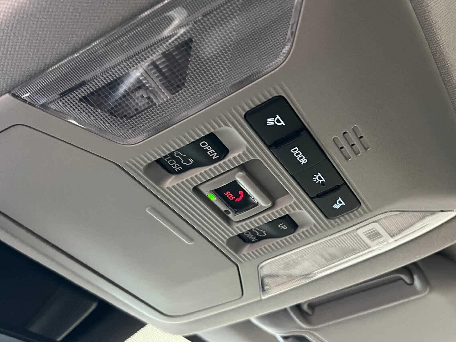 Thumbnail: 2025 Toyota RAV4 - 28