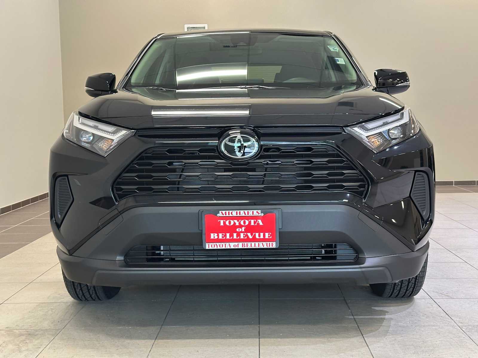 Thumbnail: 2025 Toyota RAV4 - 6