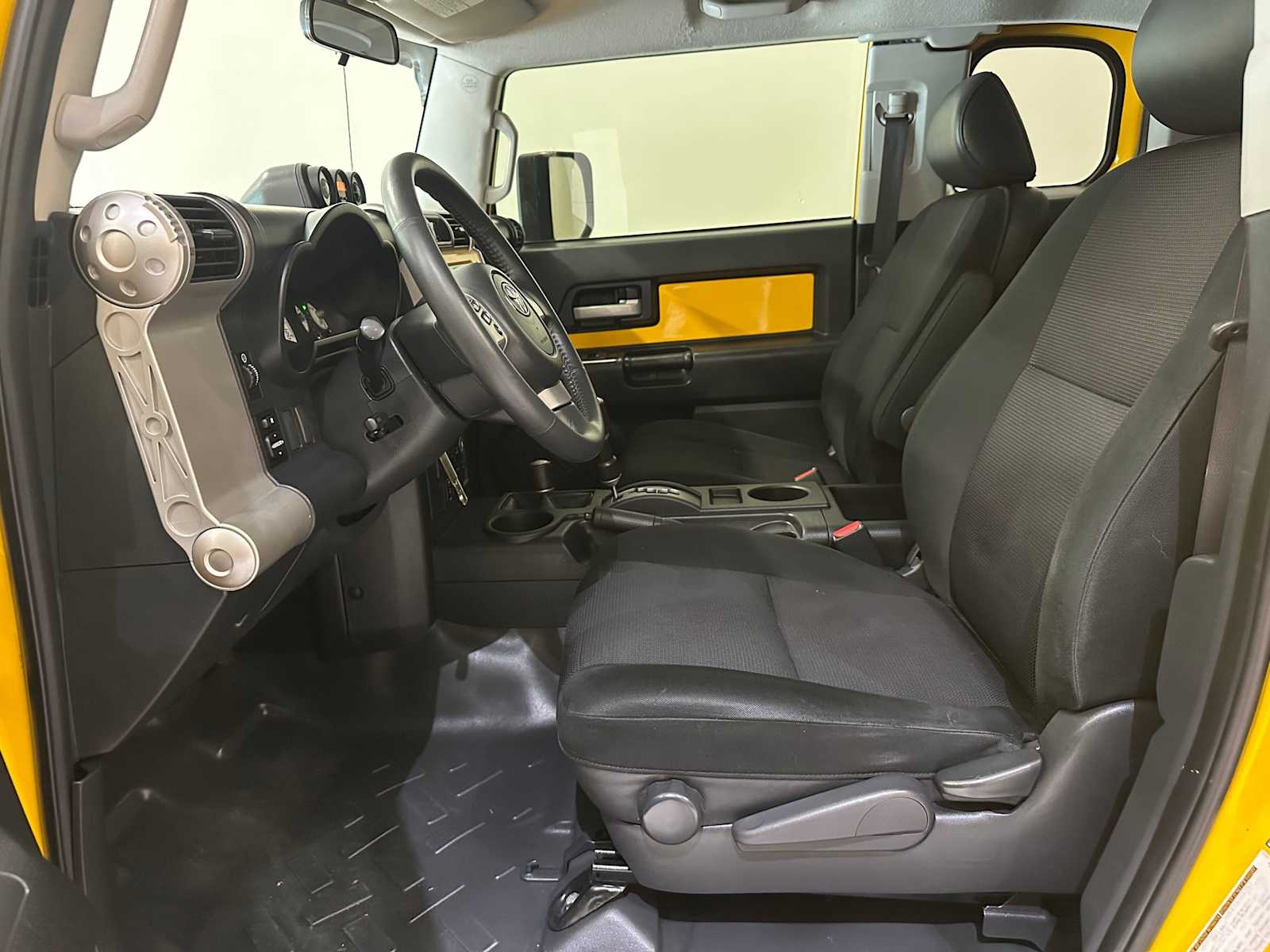 Thumbnail: 2008 Toyota FJ Cruiser - 19