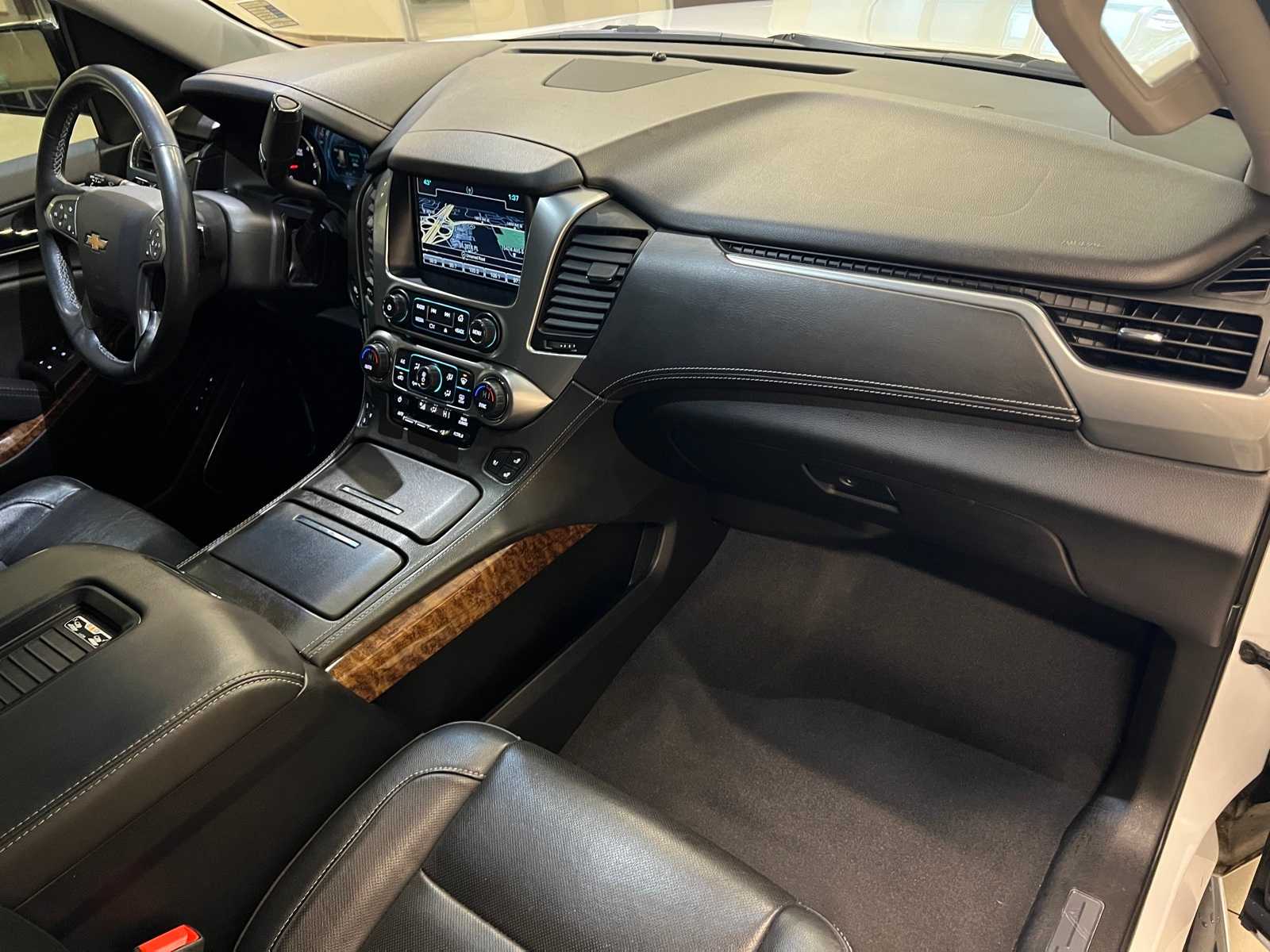 Thumbnail: 2020 Chevrolet Tahoe - 15