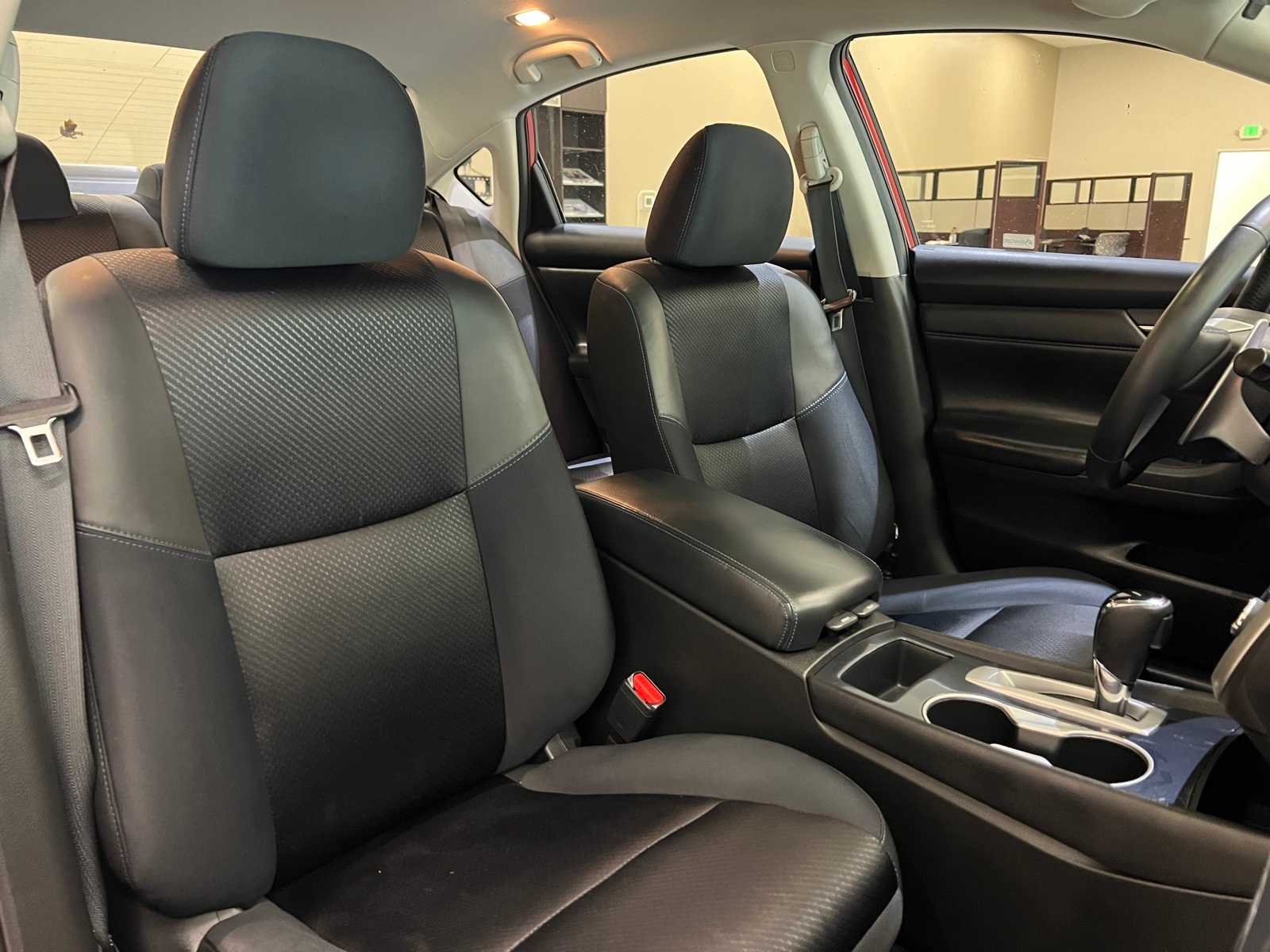 Thumbnail: 2018 Nissan Altima - 14