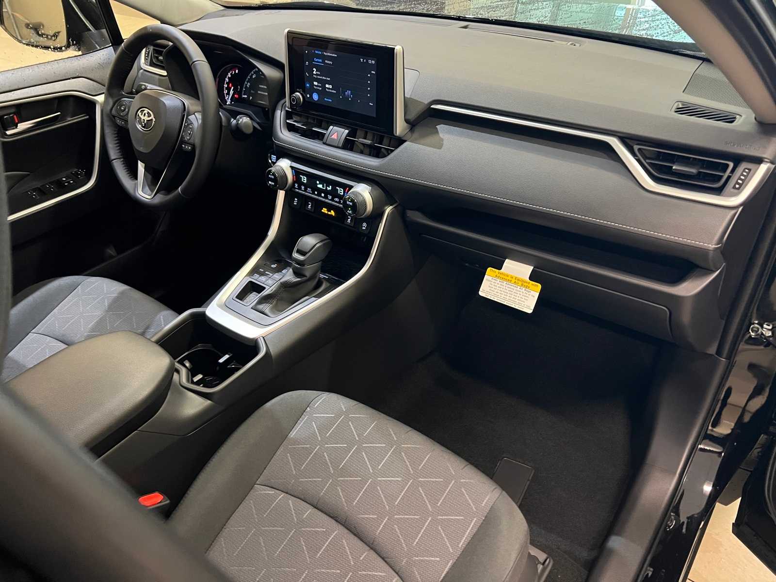 Thumbnail: 2025 Toyota RAV4 - 15