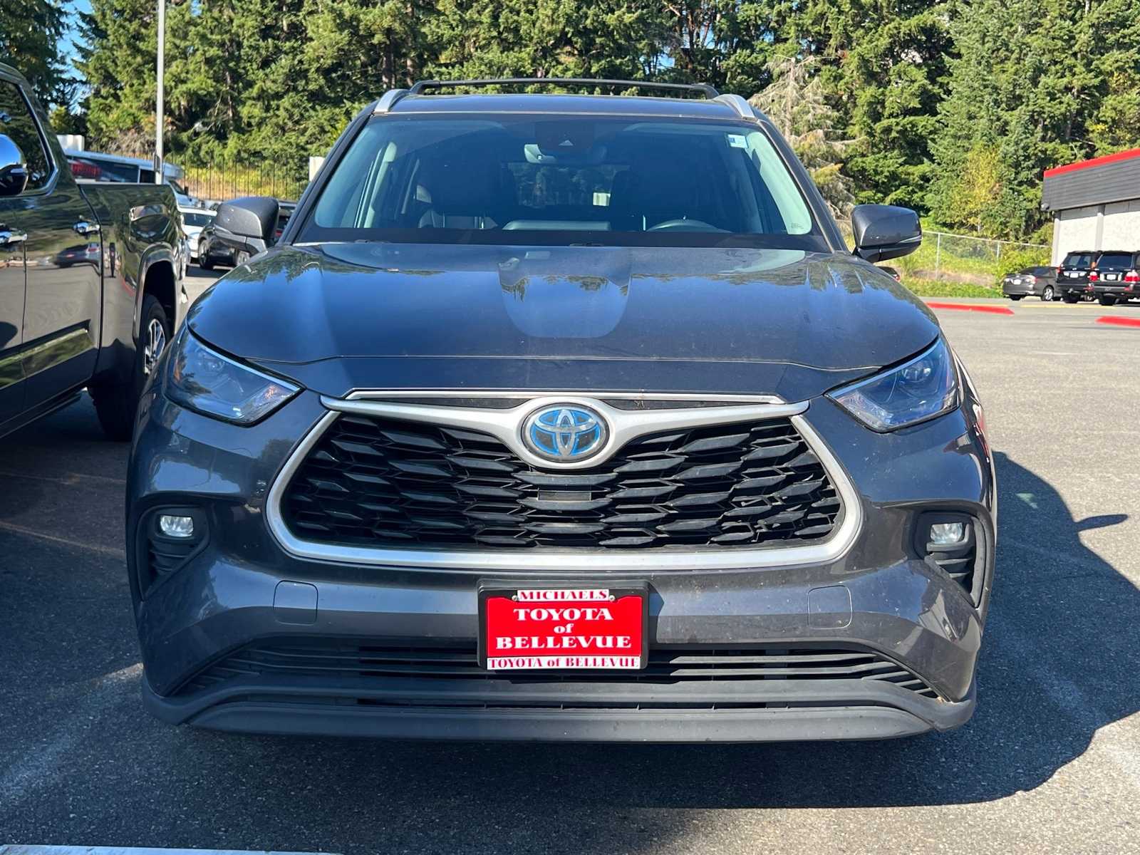 Thumbnail: 2022 Toyota Highlander - 2