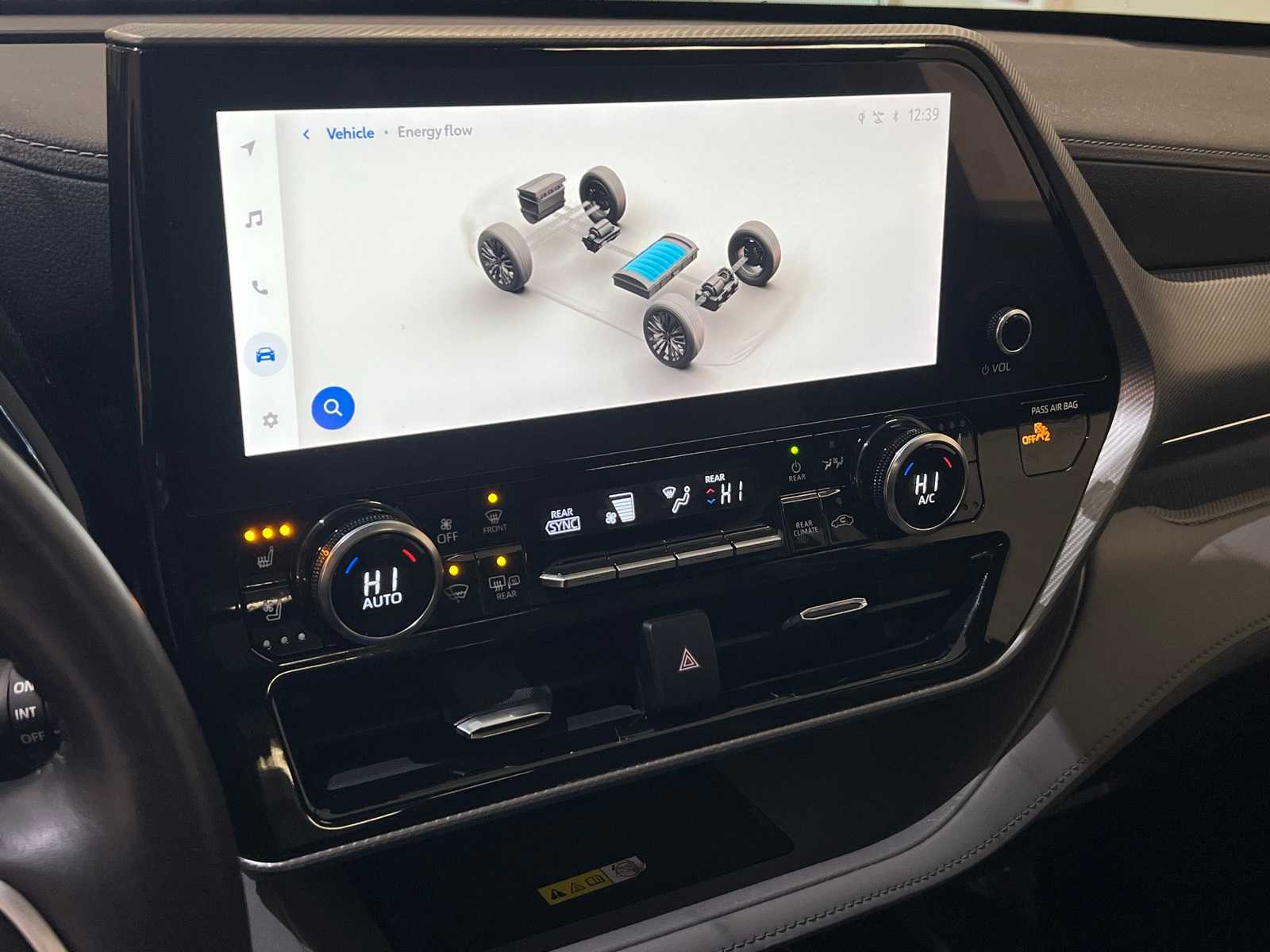 Thumbnail: 2023 Toyota Highlander - 26