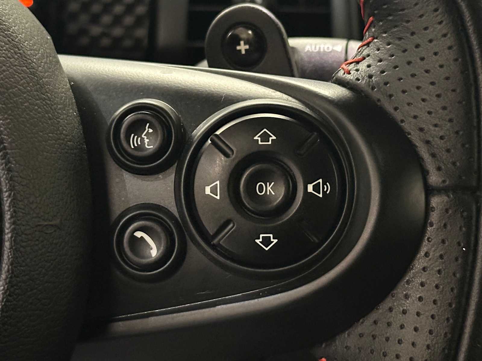 Thumbnail: 2014 MINI Cooper Hardtop - 19