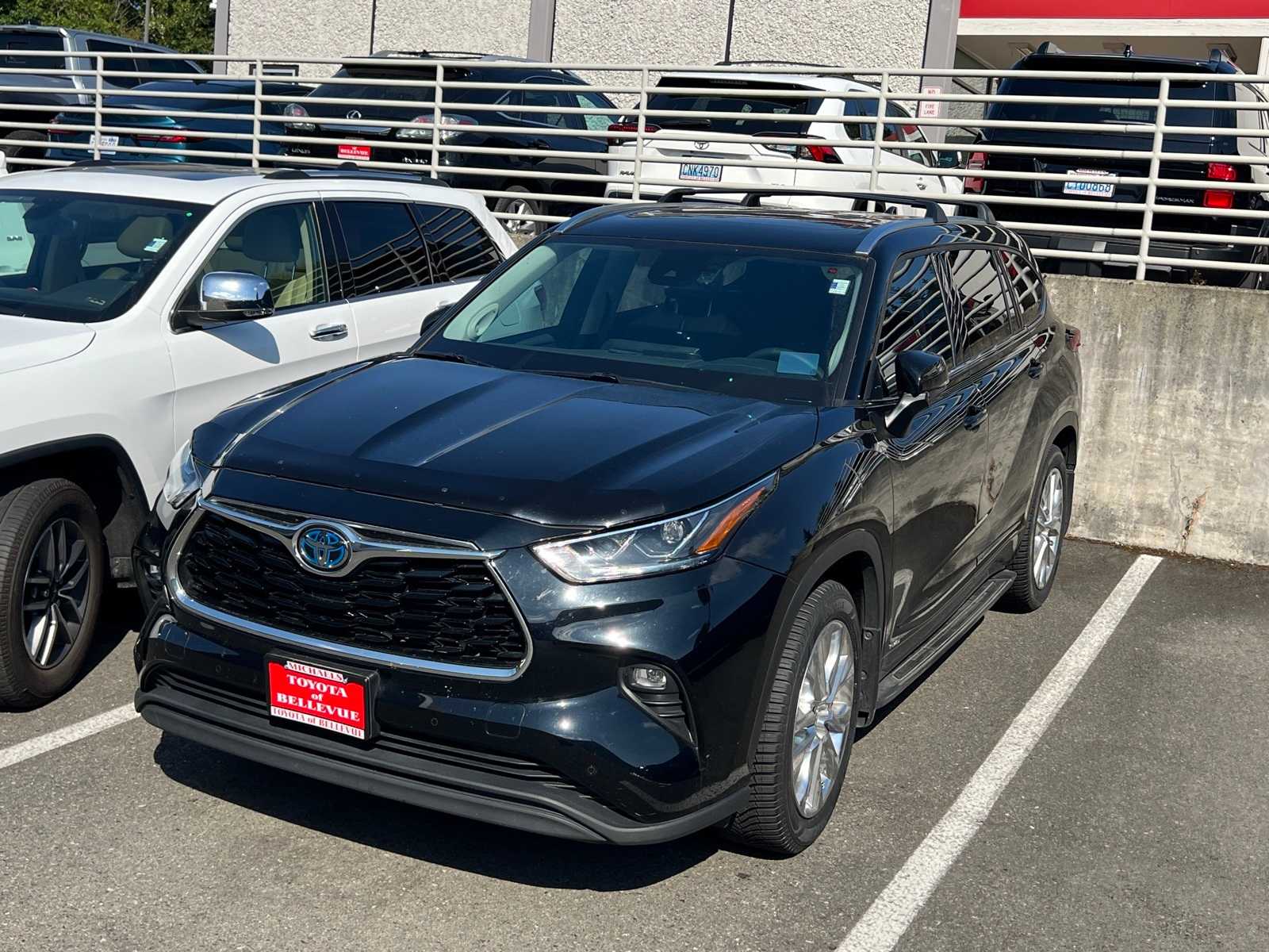 Thumbnail: 2023 Toyota Highlander - 1
