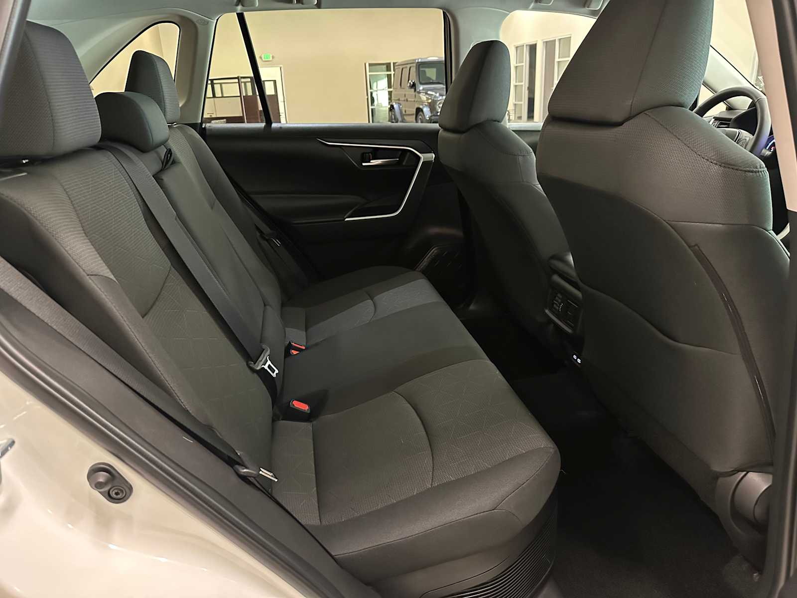 Thumbnail: 2024 Toyota RAV4 - 25