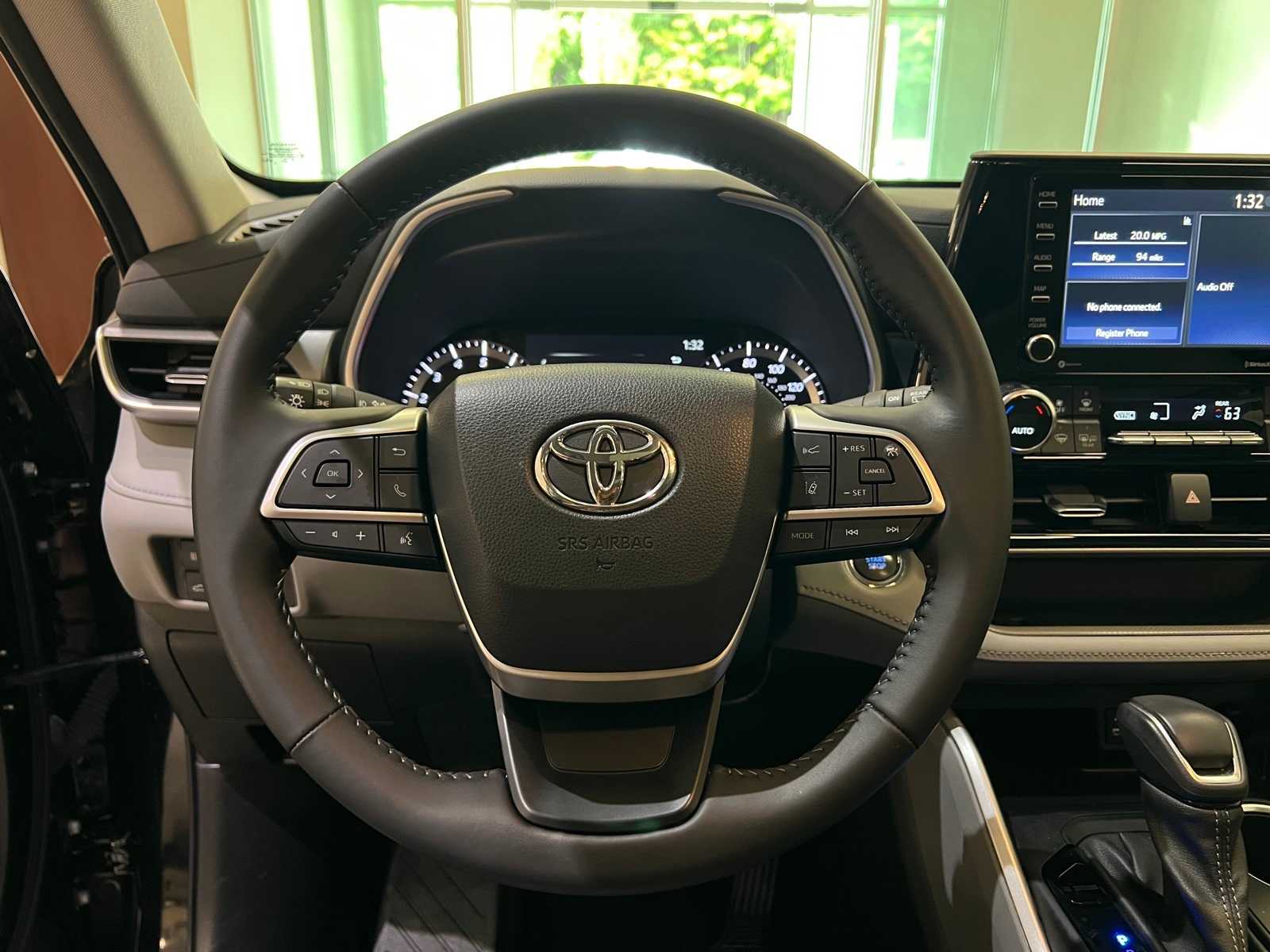 Thumbnail: 2022 Toyota Highlander - 20