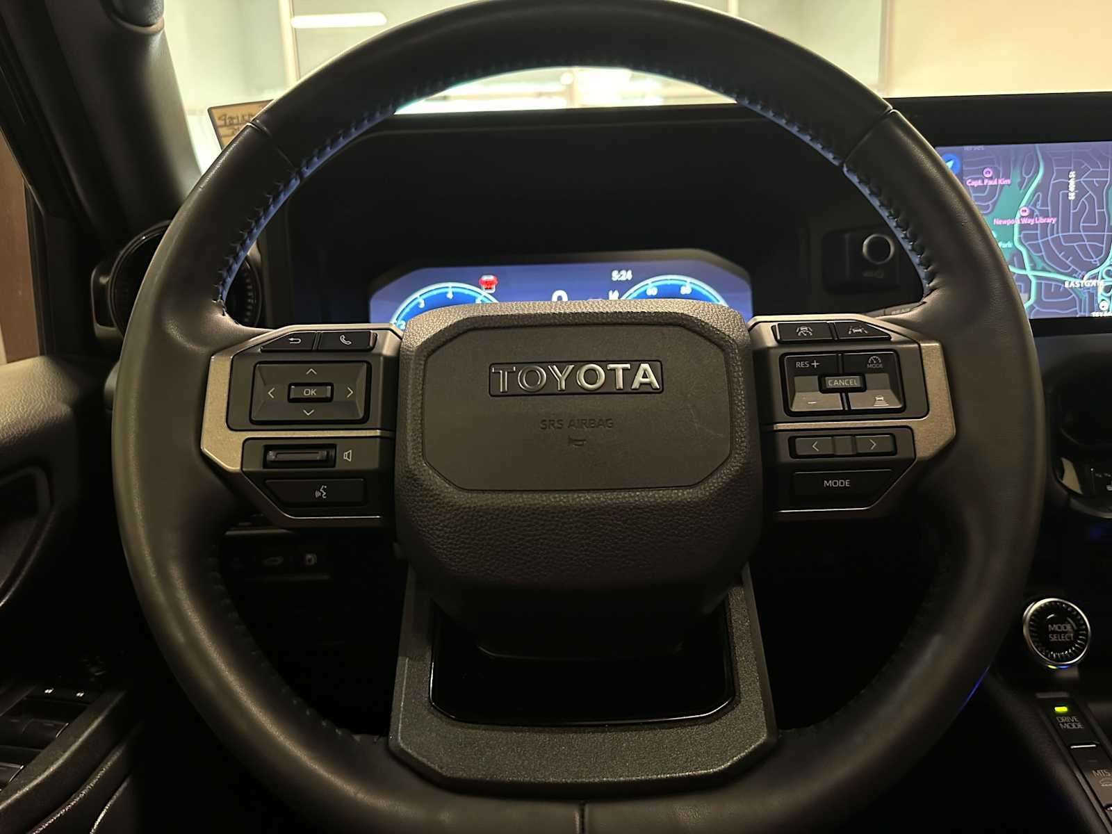 Thumbnail: 2025 Toyota Land Cruiser - 11