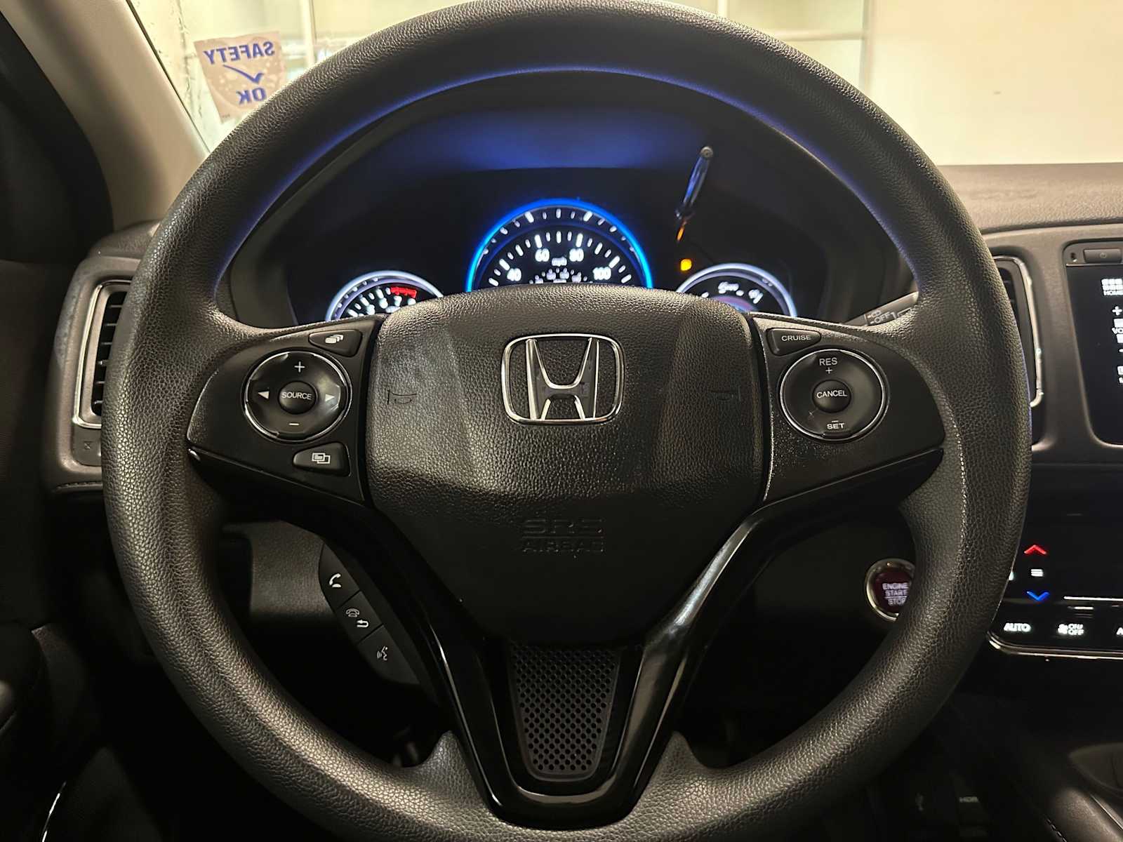 Thumbnail: 2018 Honda HR-V - 11