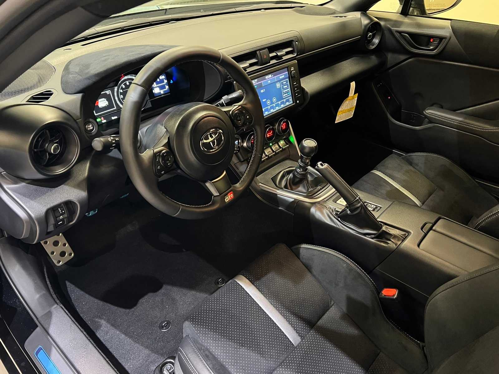 Thumbnail: 2025 Toyota GR86 - 2