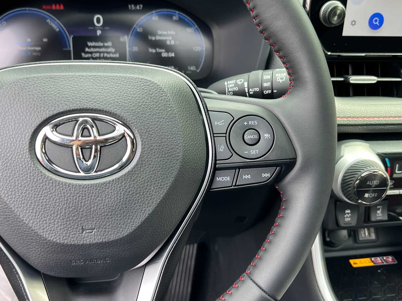 2025 Toyota RAV4 XSE 21