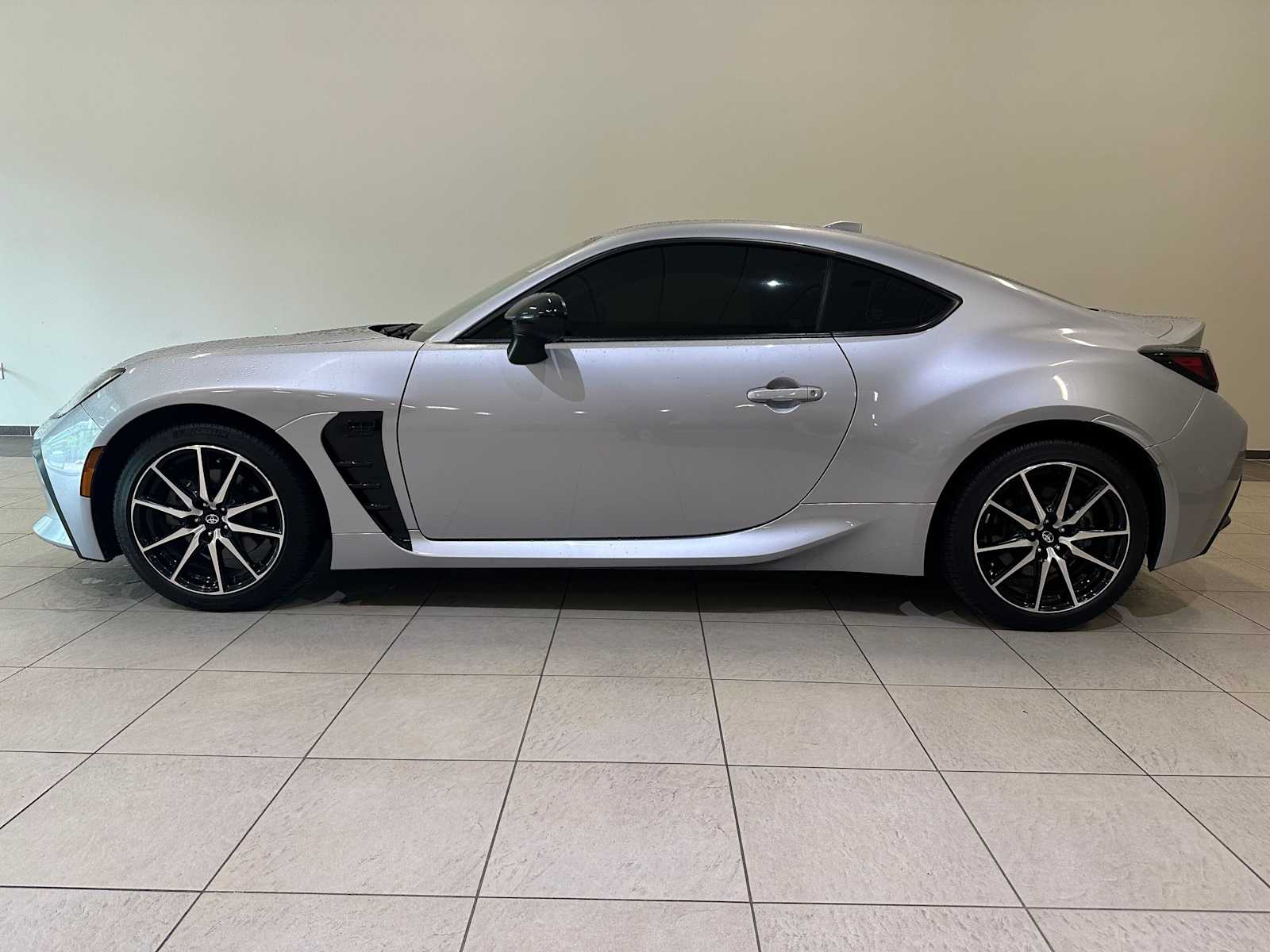 Thumbnail: 2022 Toyota GR86 - 3