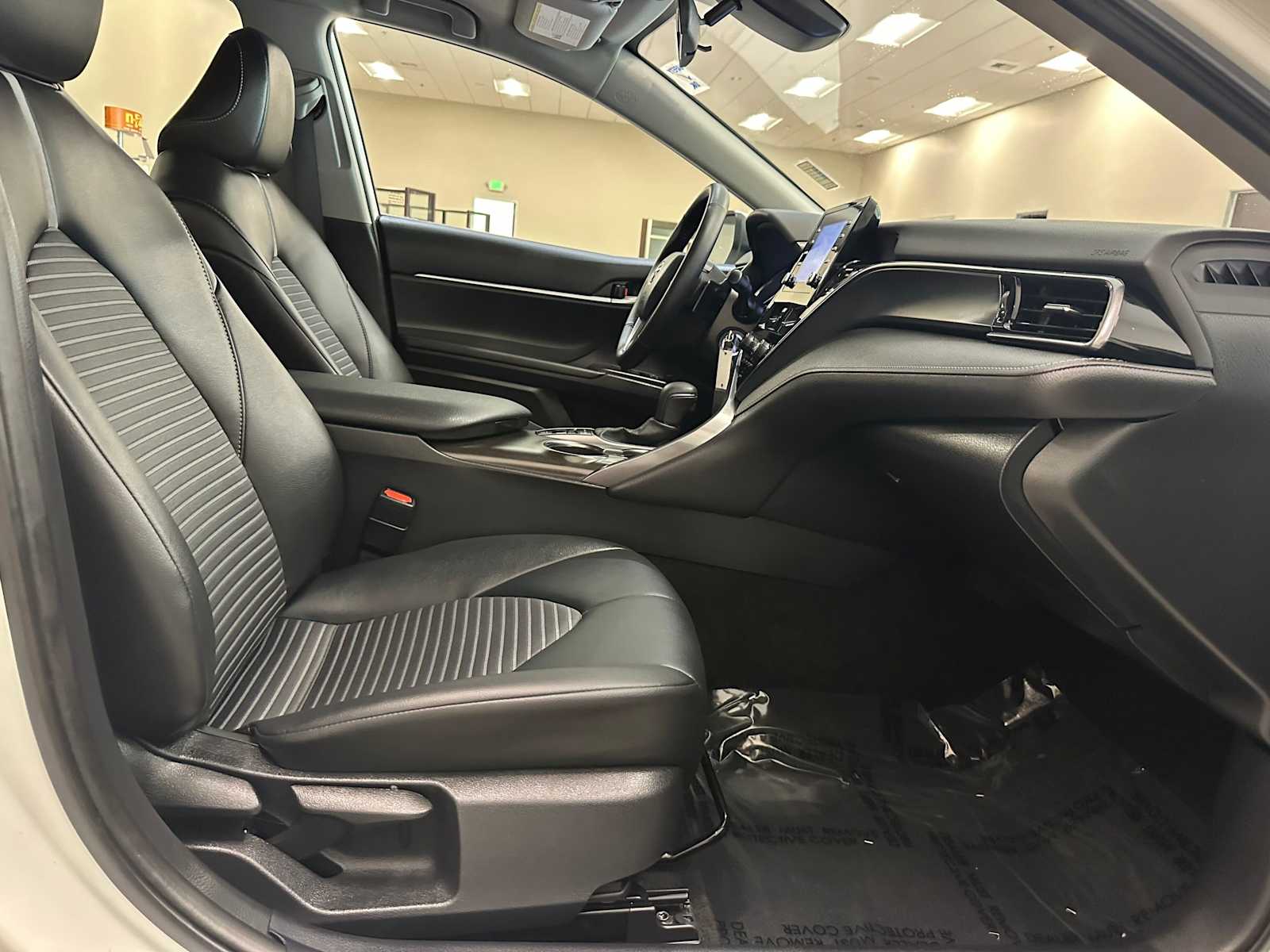 Thumbnail: 2023 Toyota Camry - 25