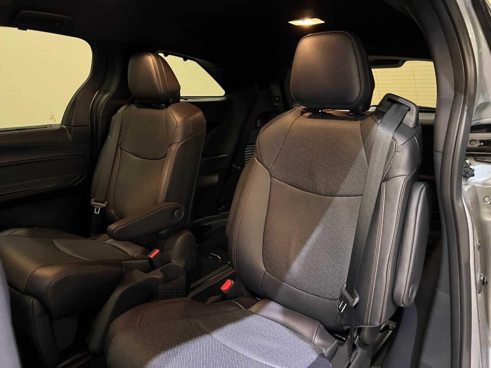 Thumbnail: 2025 Toyota Sienna - 13