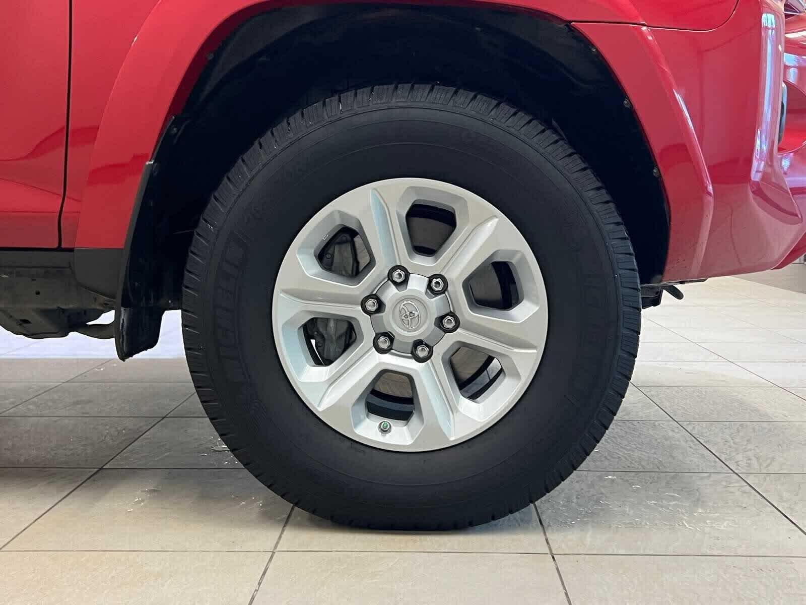 Thumbnail: 2017 Toyota 4Runner - 7