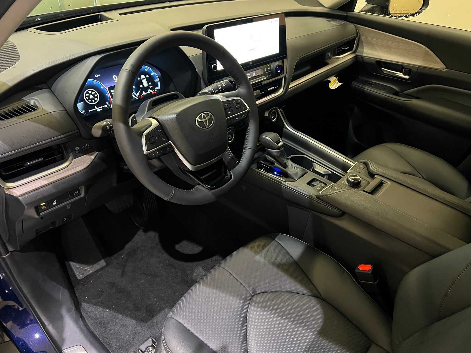 Thumbnail: 2025 Toyota Grand Highlander - 2