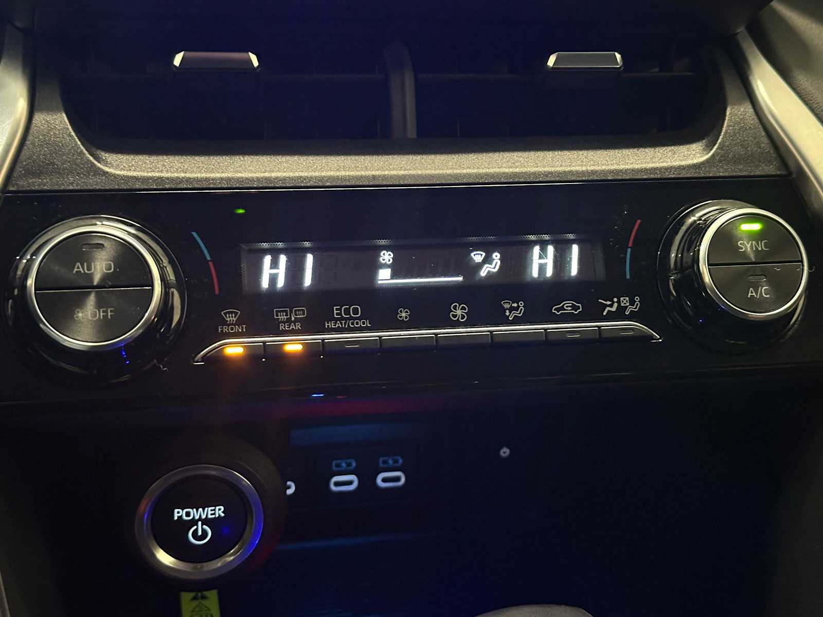 Thumbnail: 2024 Toyota Venza - 15