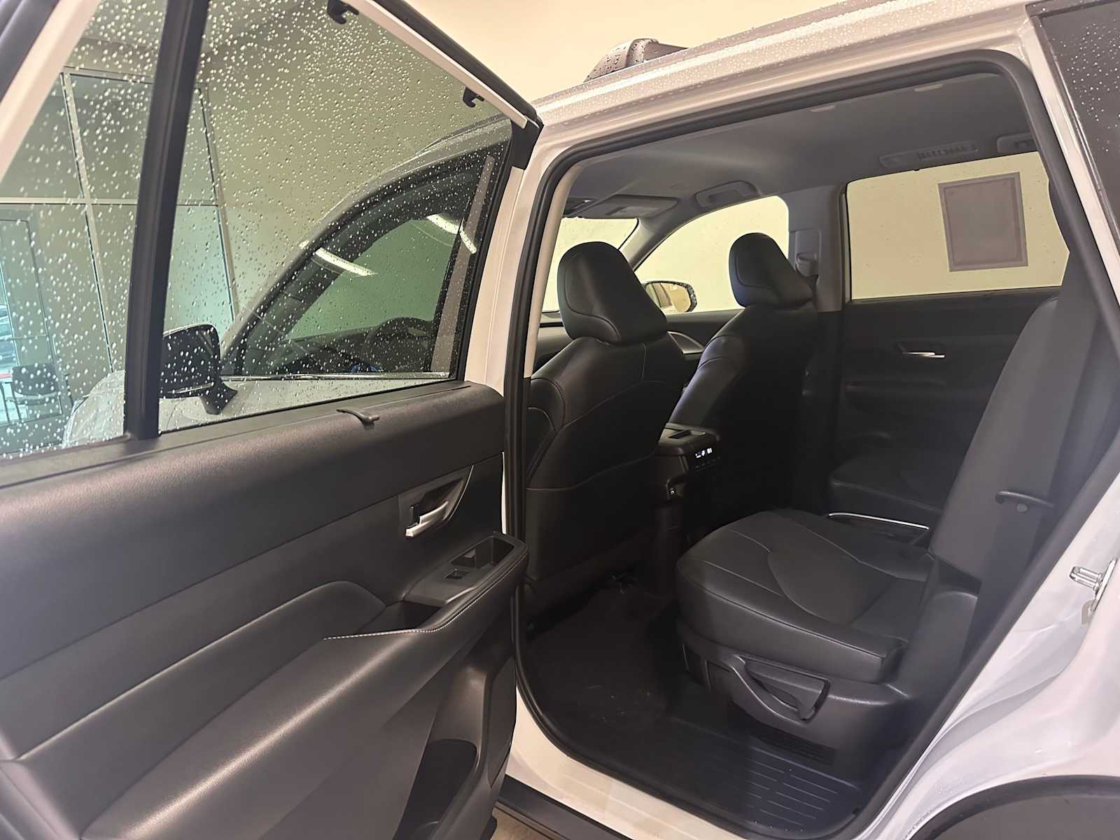 Thumbnail: 2025 Toyota Grand Highlander - 21