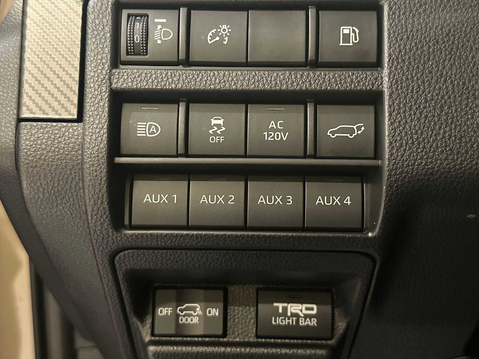 Thumbnail: 2025 Toyota 4Runner - 18