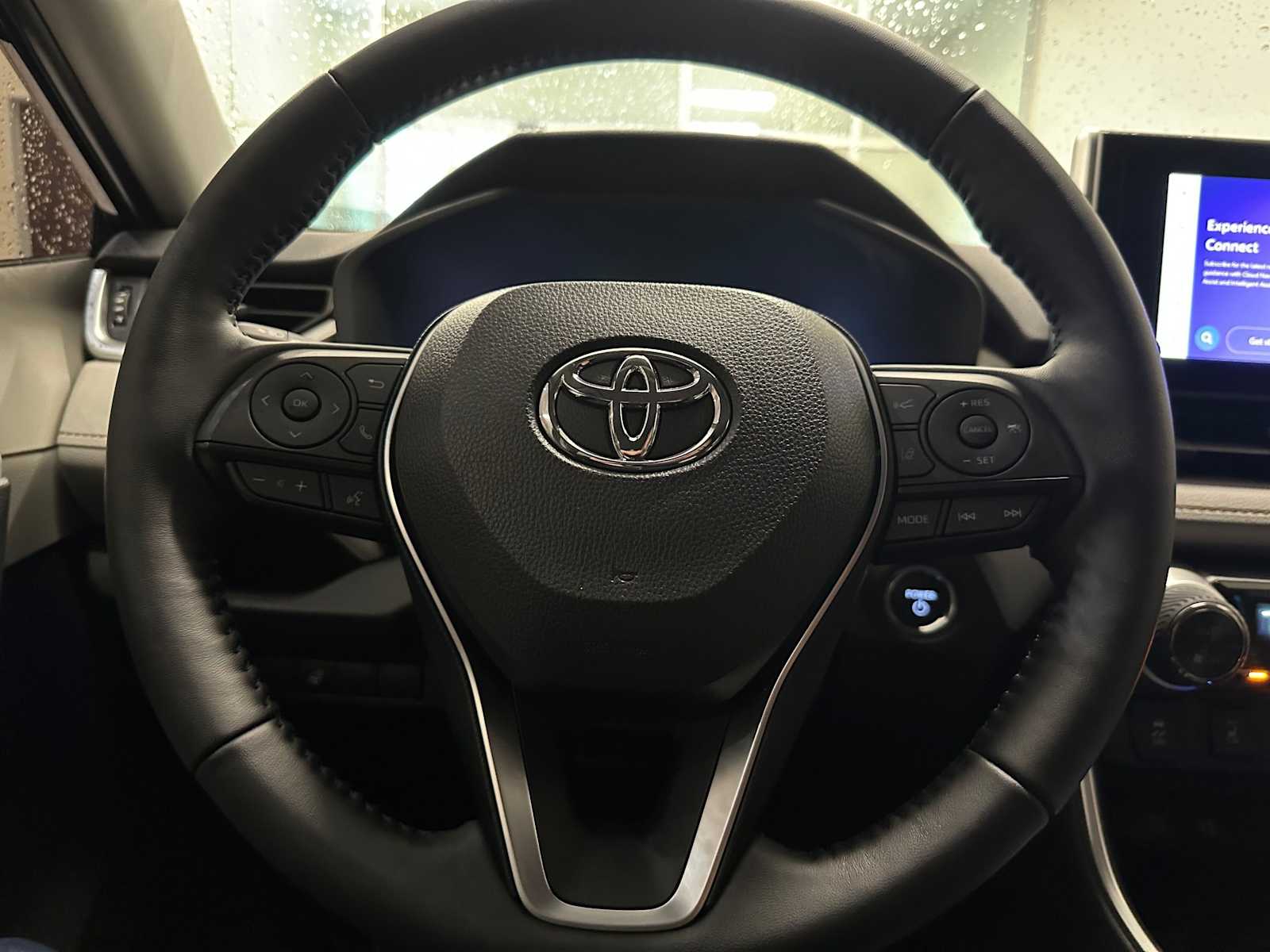 Thumbnail: 2025 Toyota RAV4 - 24