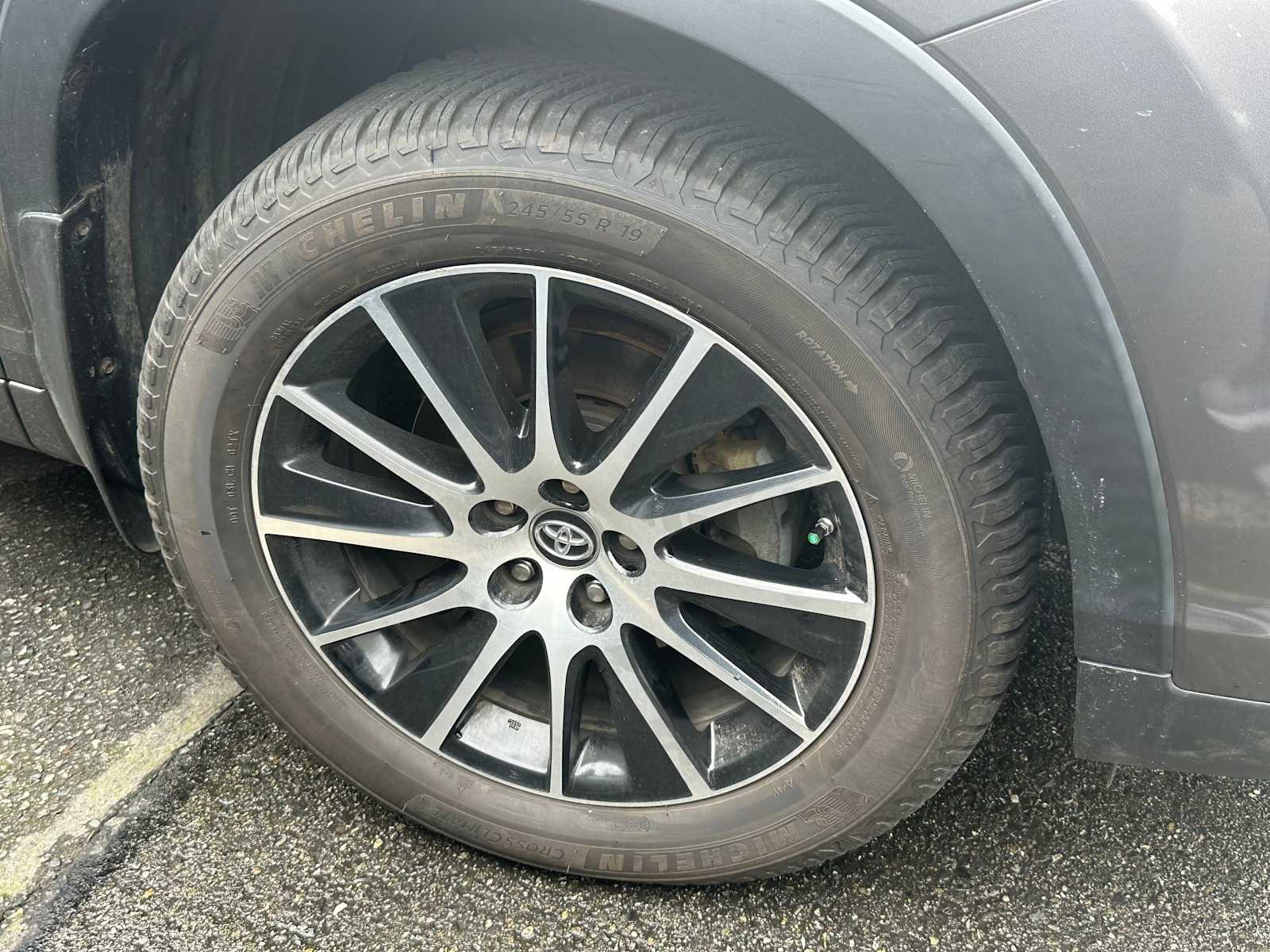 Thumbnail: 2017 Toyota Highlander - 4