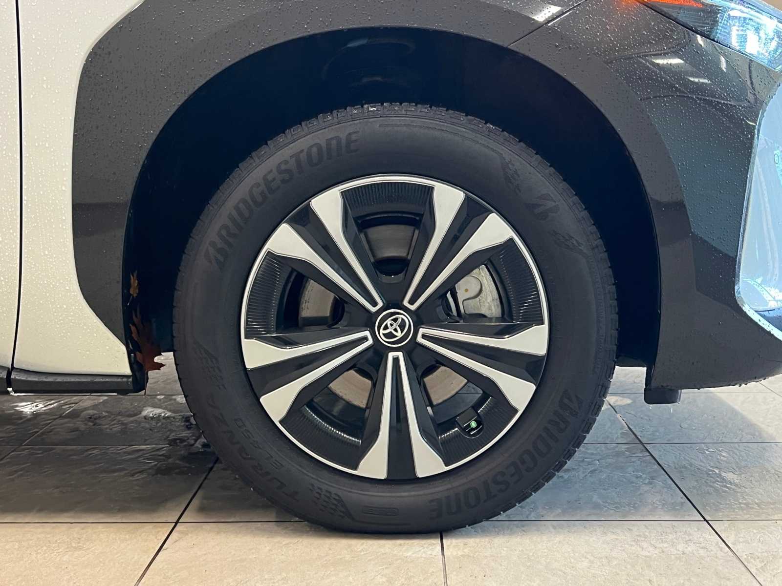 Thumbnail: 2024 Toyota bZ4X - 7