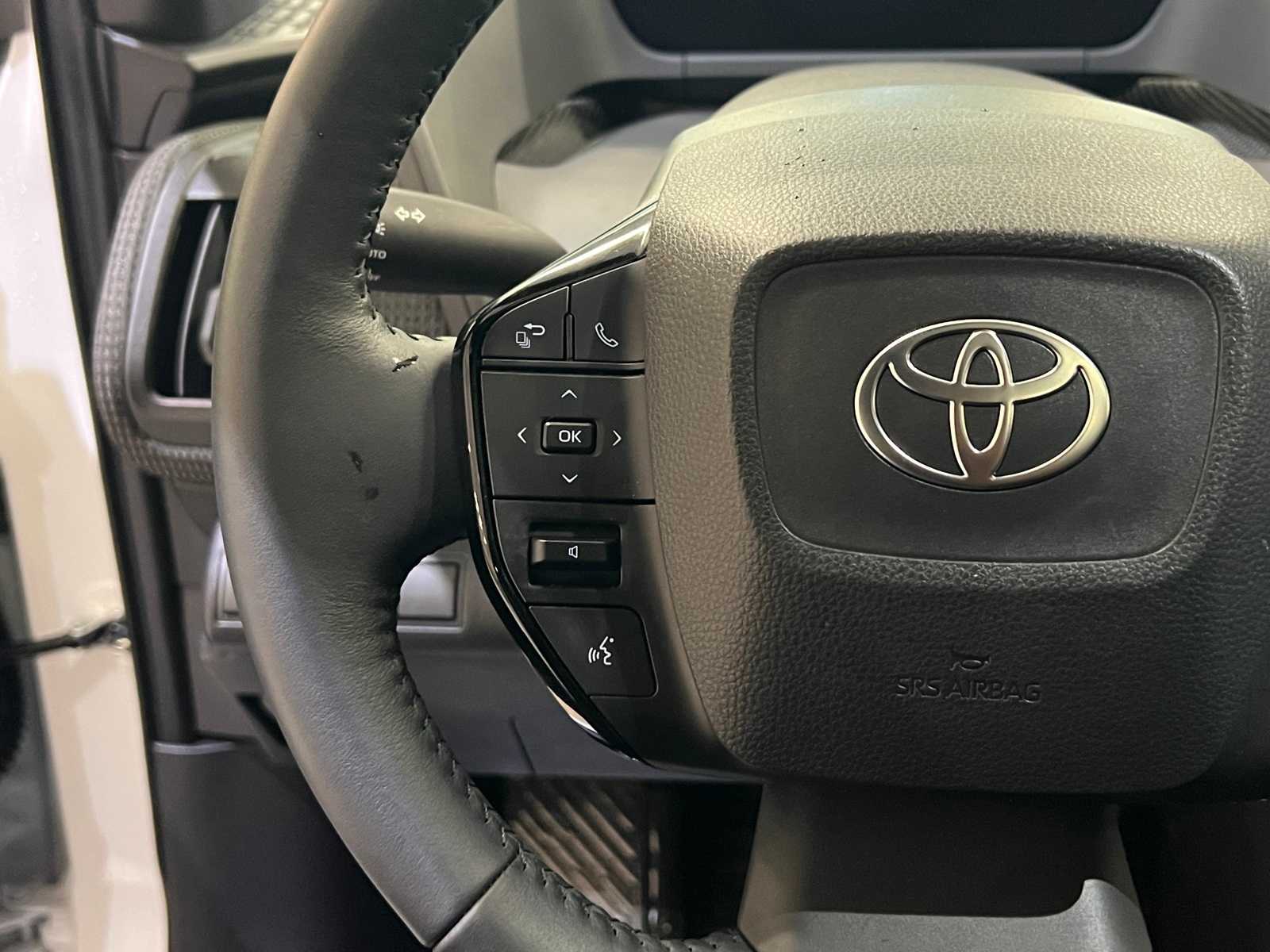 Thumbnail: 2024 Toyota bZ4X - 22