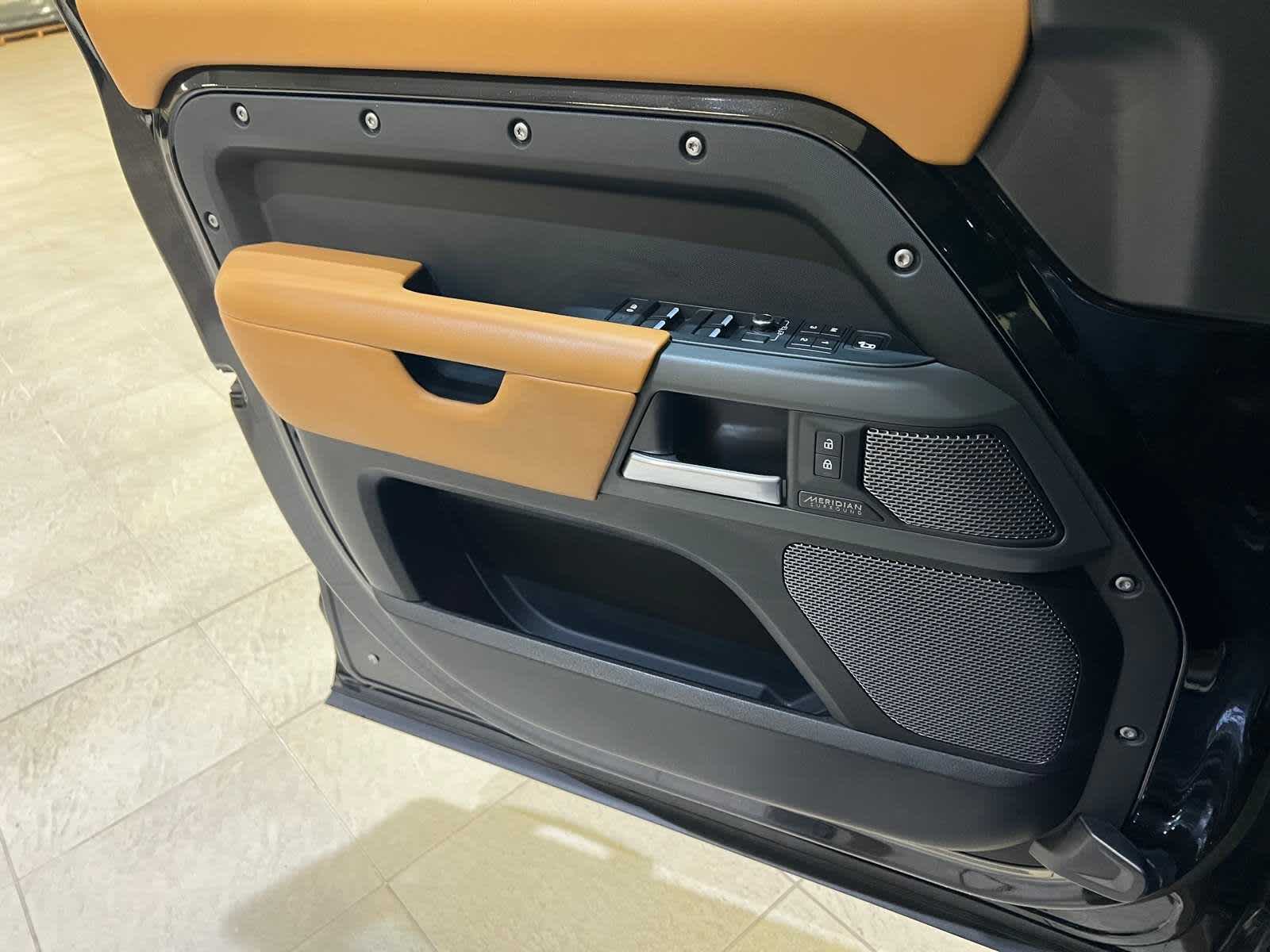 Thumbnail: 2023 Land Rover Defender - 17