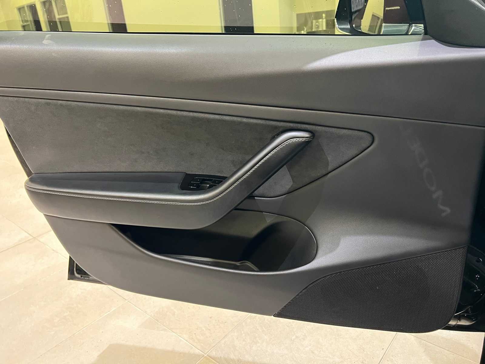 Thumbnail: 2018 Tesla Model 3 - 16