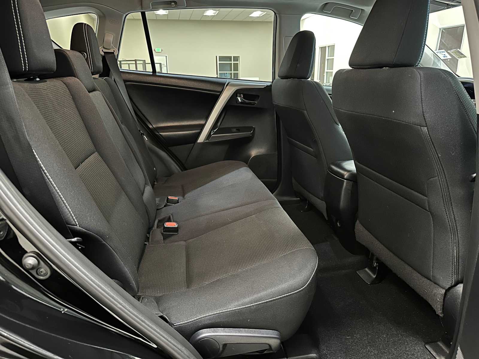 Thumbnail: 2017 Toyota RAV4 - 24