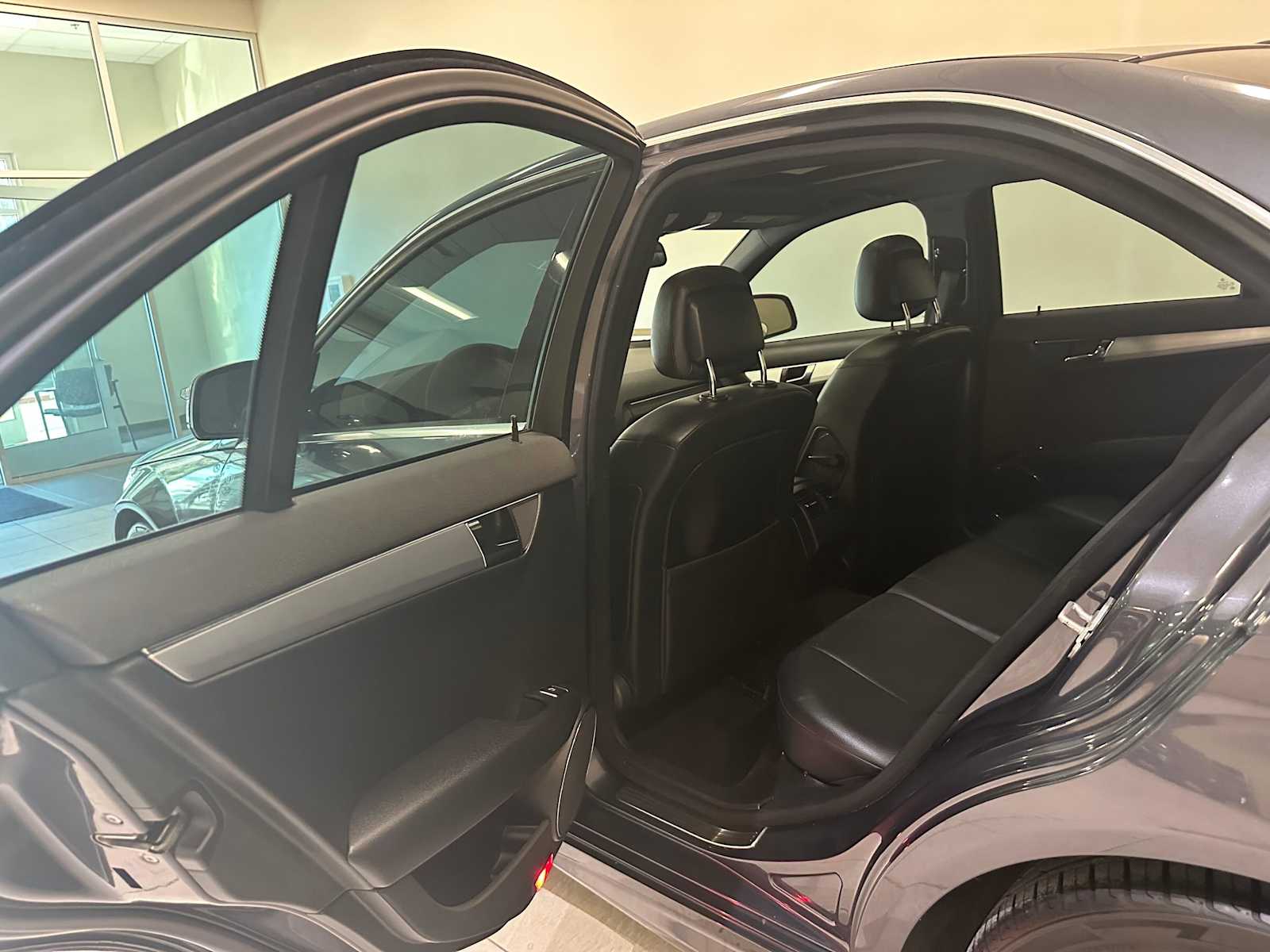 Thumbnail: 2008 Mercedes-Benz C-Class - 25