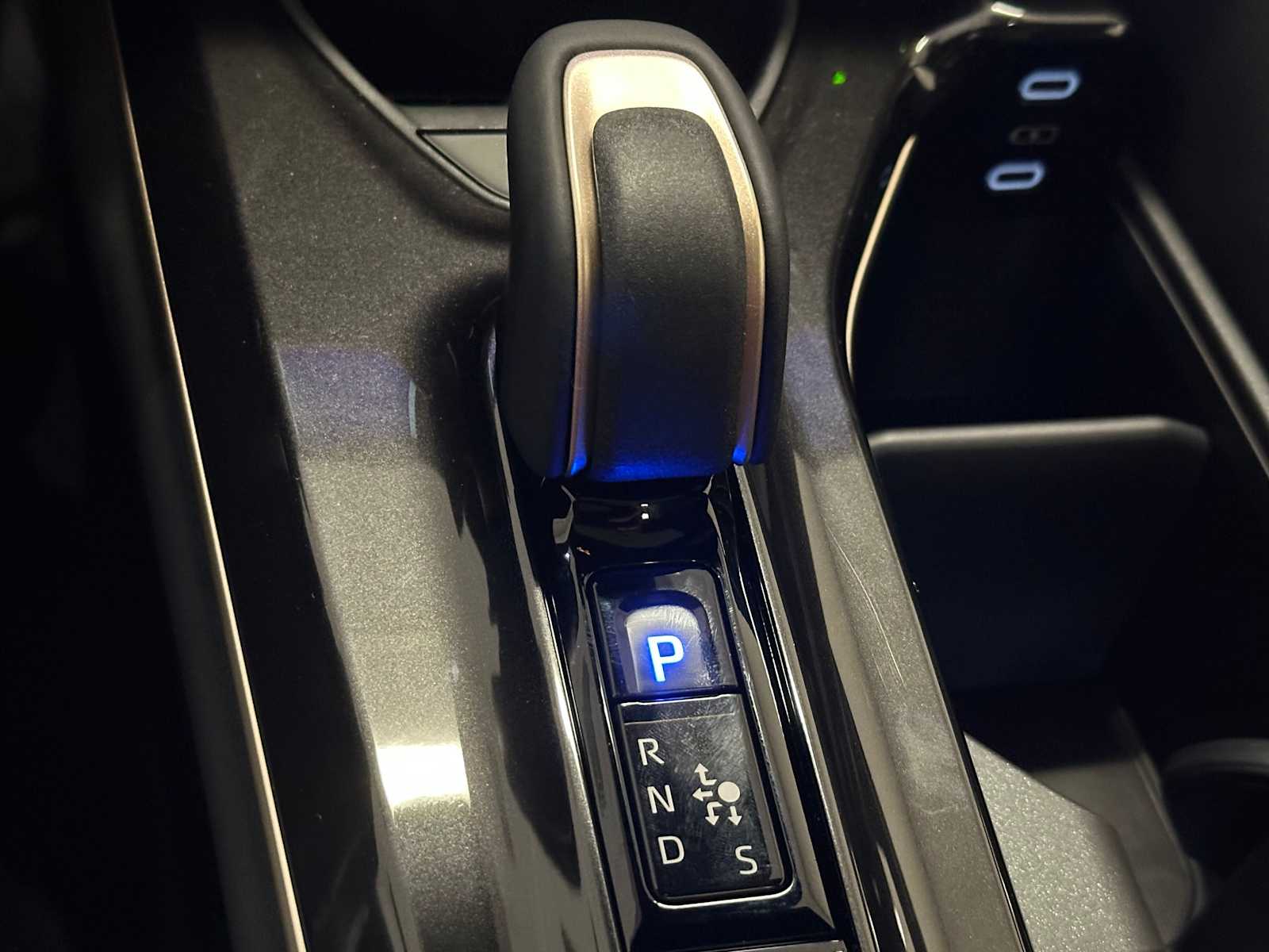 Thumbnail: 2026 Toyota Crown Signia - 16