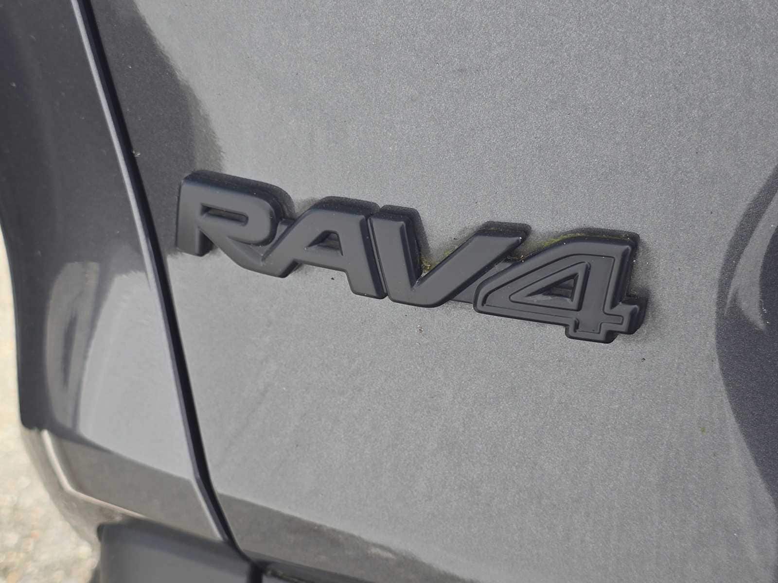 Thumbnail: 2022 Toyota RAV4 - 5