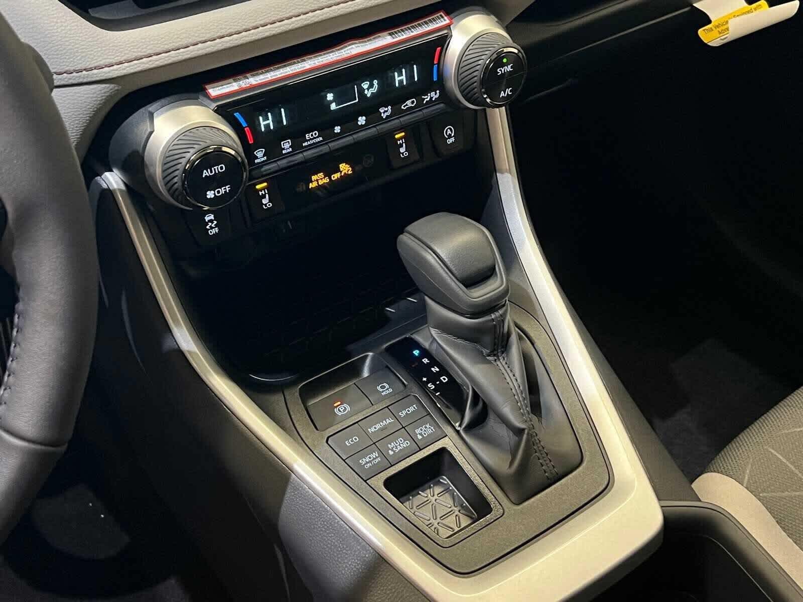 Thumbnail: 2025 Toyota RAV4 - 23